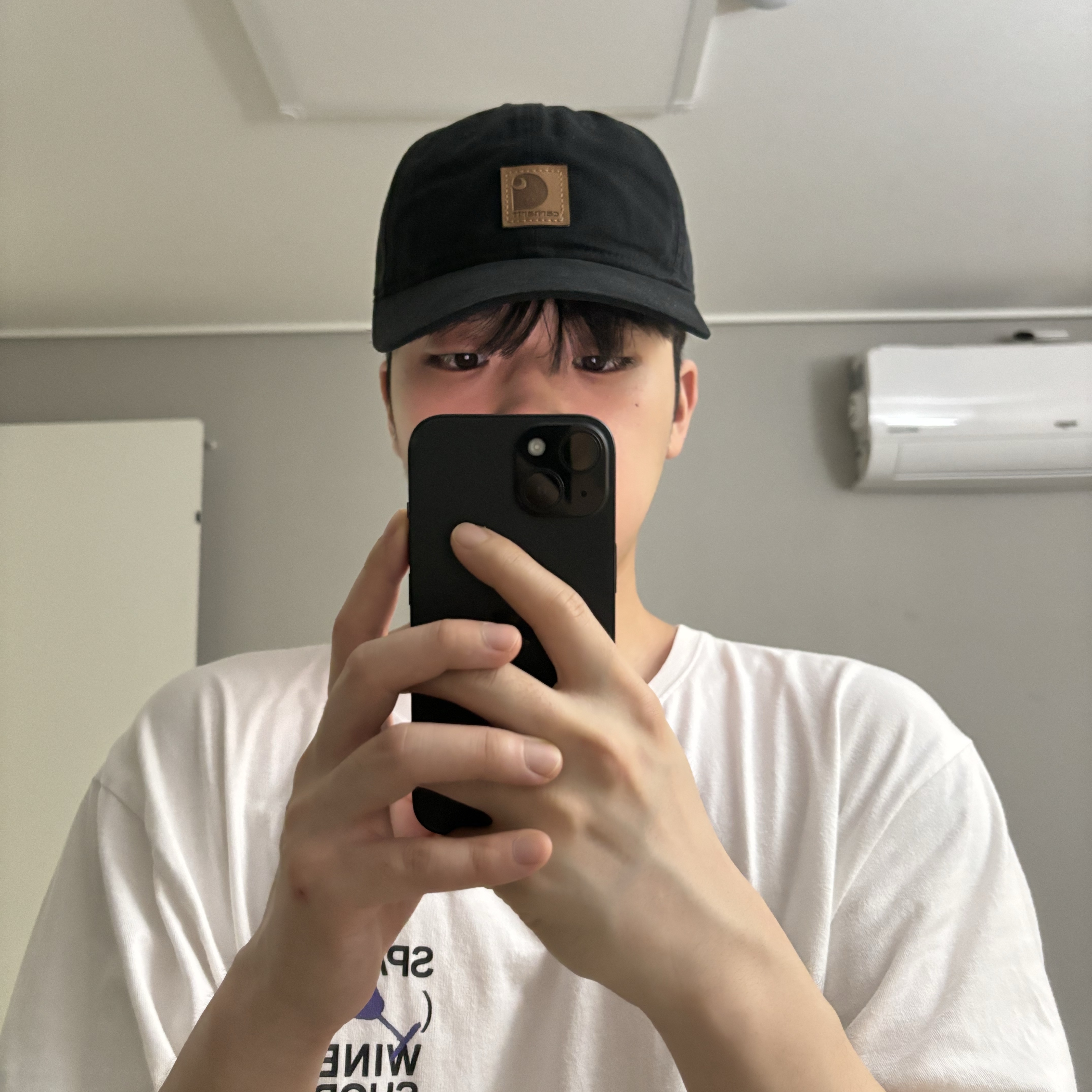 Carhartt Canvas Cap Black 착용 스타일