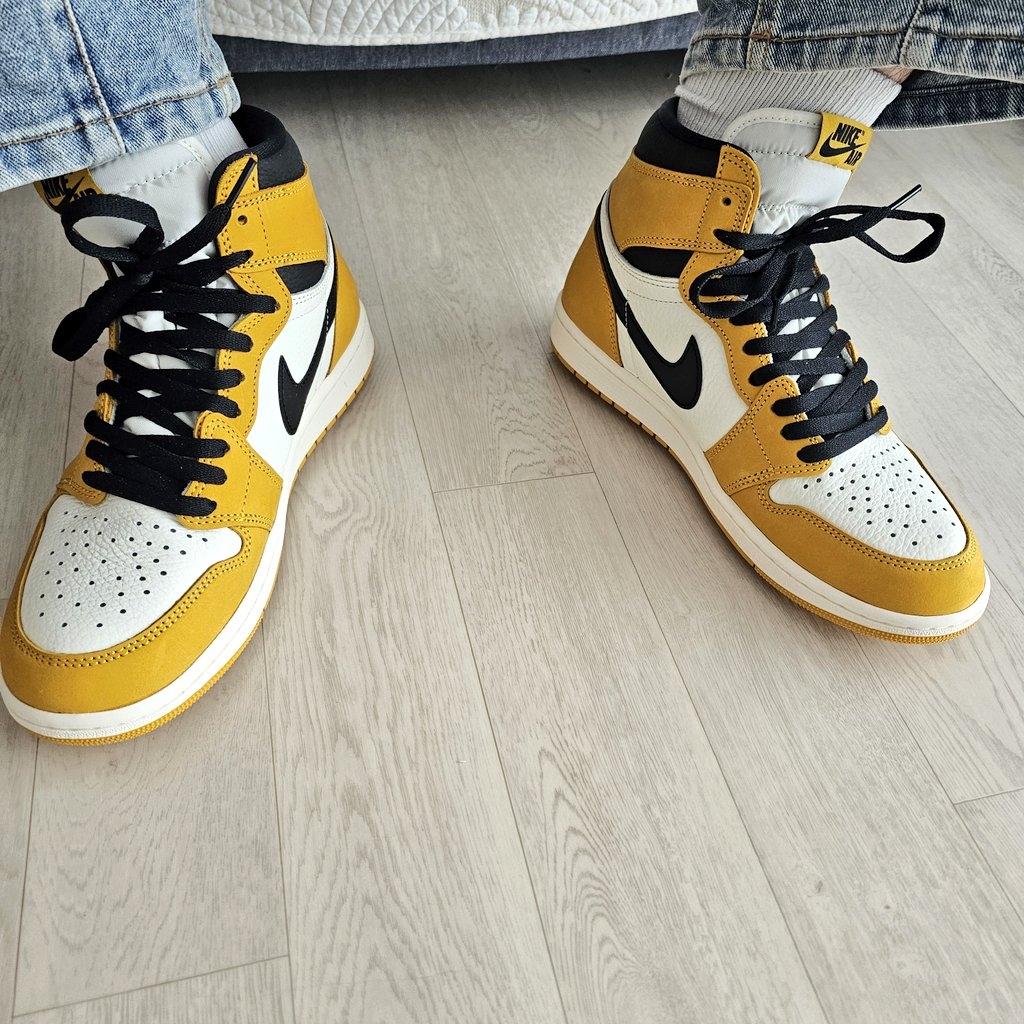 Jordan 1 Retro High OG Yellow Ochre 착용 스타일 - 3