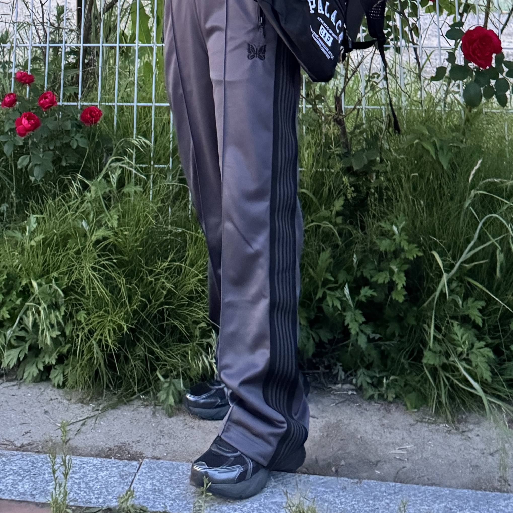 Nike V2K Run Black Anthracite, Palace x Gap Backpack Black - 24SS 착용 스타일 - 2