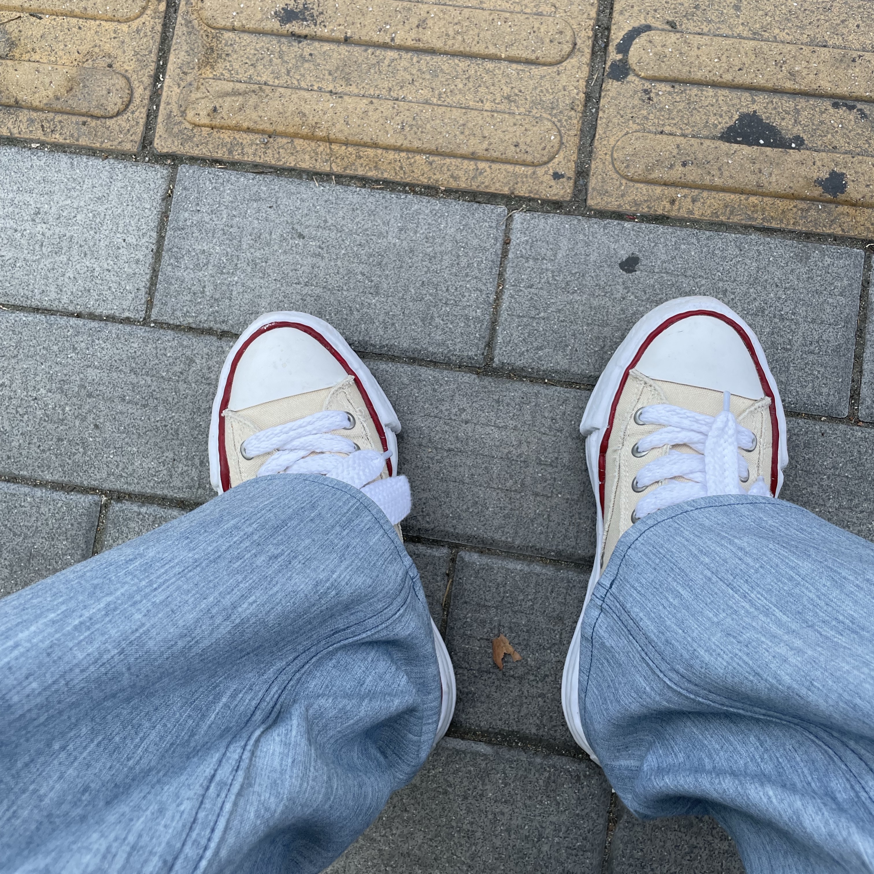 Maison Mihara Yasuhiro Peterson OG Sole Canvas Low-top Sneakers Natural 착용 스타일