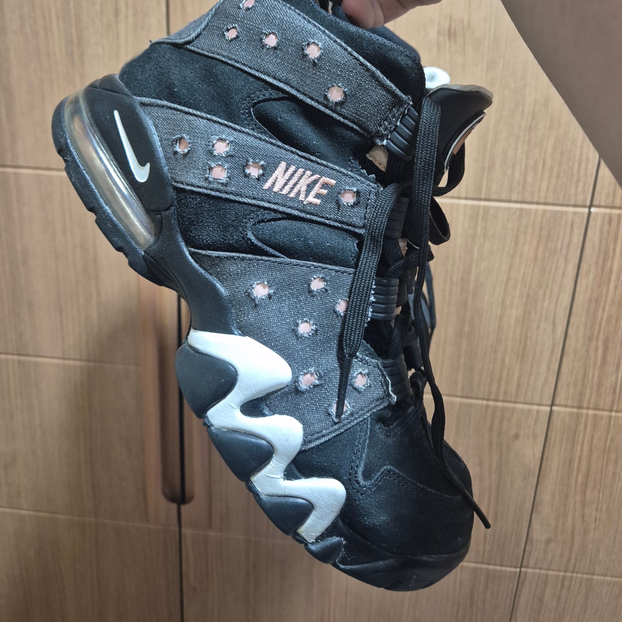 Nike Air Max 2 CB 94 Black Denim 착용 스타일 - 2