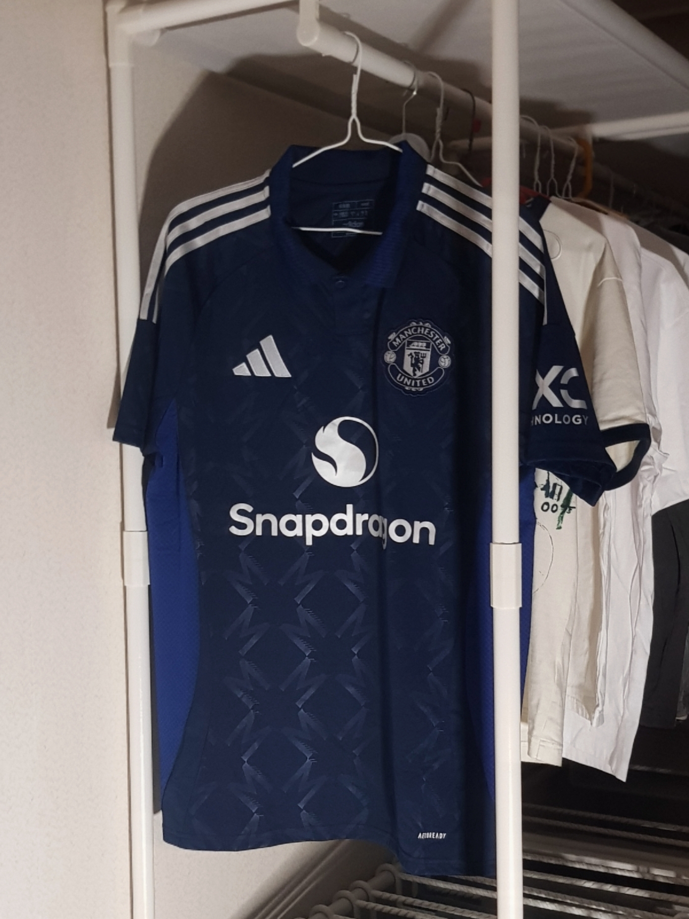 Adidas Manchester United 2024/25 Away Jersey Night Indigo - KR Sizing (Non Marking Ver.) μ°©μ© μ€νμΌ