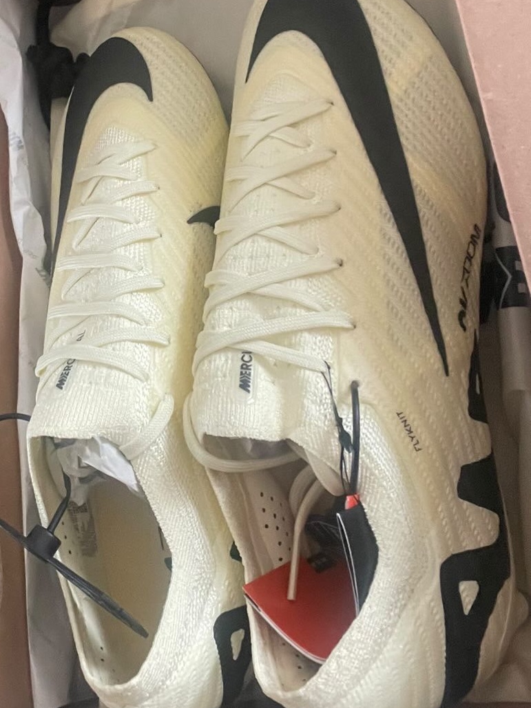 Nike Zoom Mercurial Vapor 15 Elite AG Pro Lemonade Black 착용 스타일