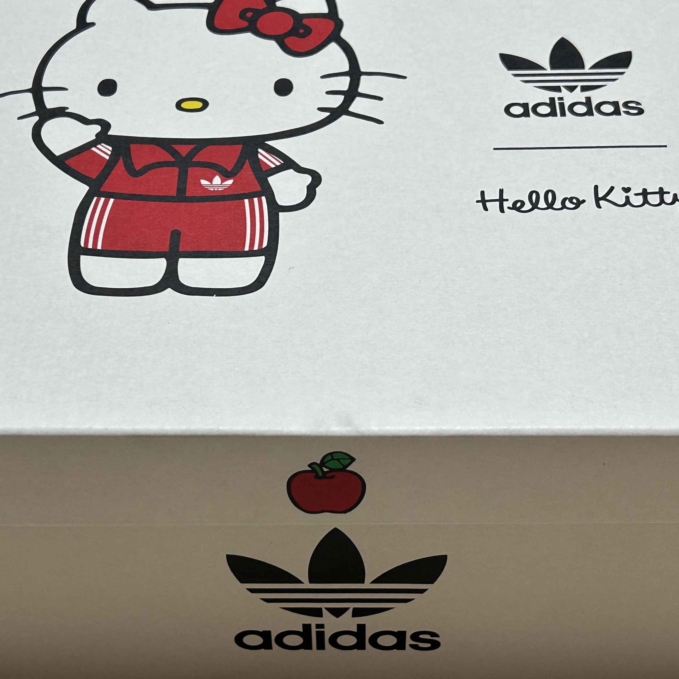 (W) Adidas x Hello Kitty Adifom Stan Smith Mule Off White 착용 스타일