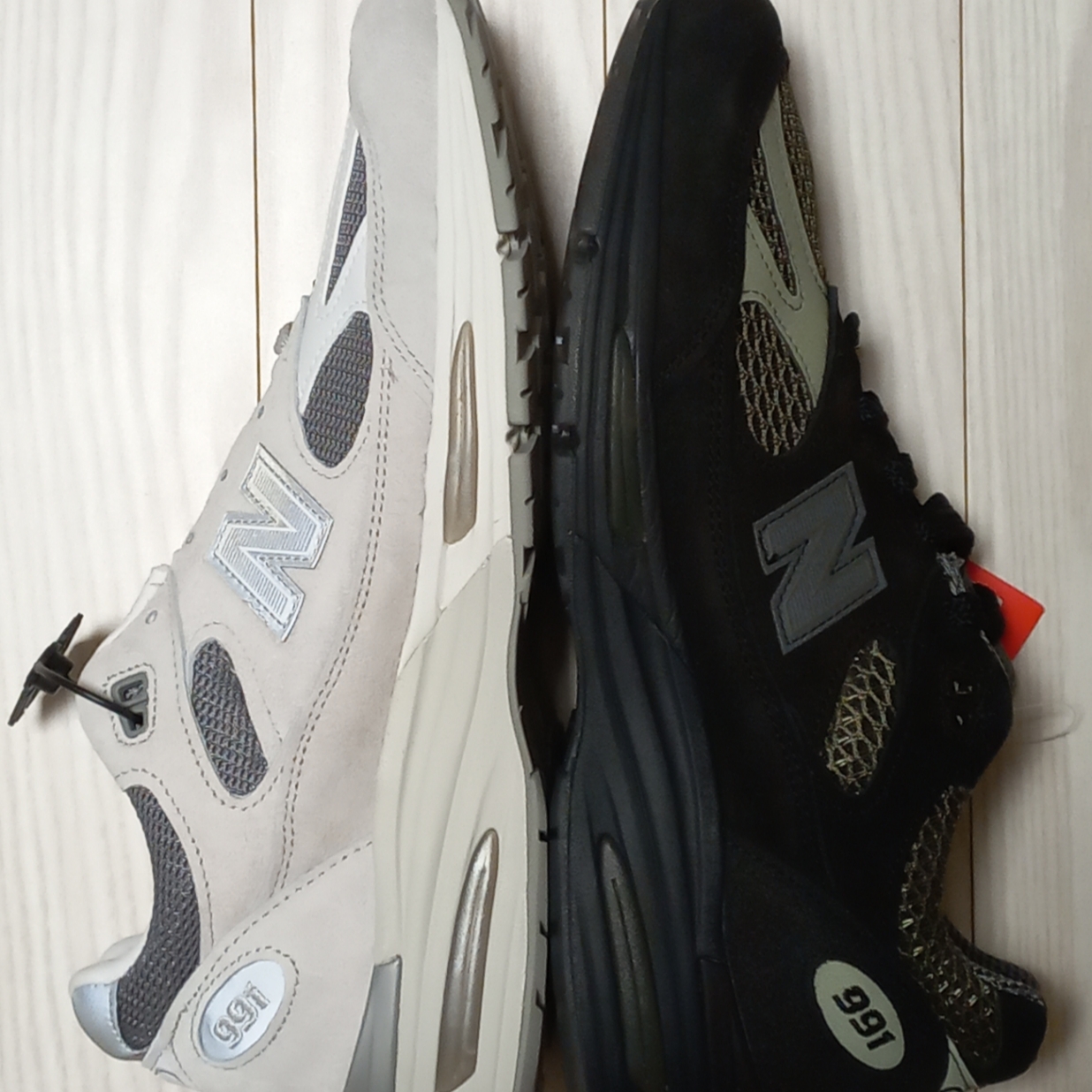 New Balance 991v2 Made in UK Nimbus Cloud Cool Grey - D Standard, New Balance x Stone Island 991v2 Made in UK Black Olive Night 착용 스타일 - 3