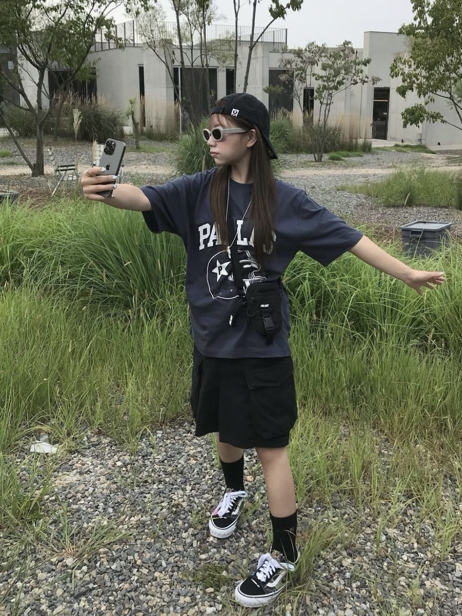 Palace Pallas T-Shirt Navy - 24FW, Palace Cordura RS Device Bag Black Graphite - 24FW 착용 스타일 - 2