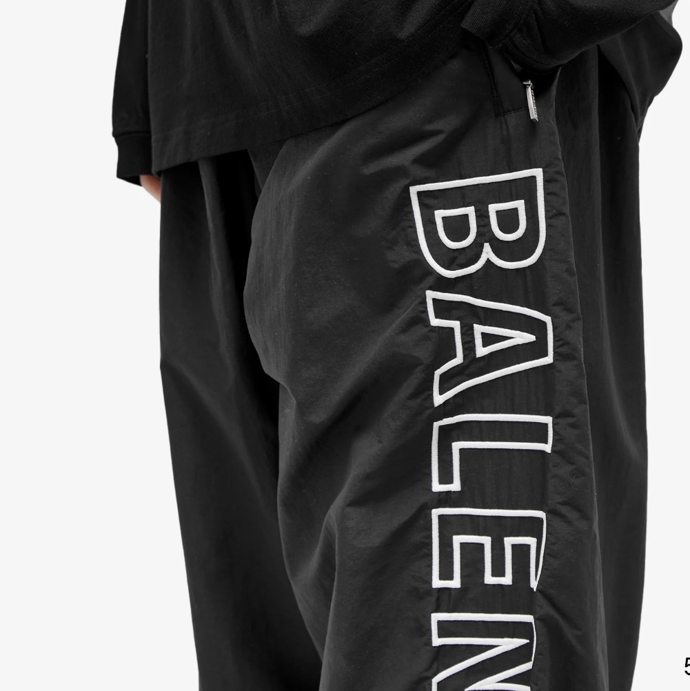 Balenciaga Logo Wide Track Pants Black 착용 스타일 - 2