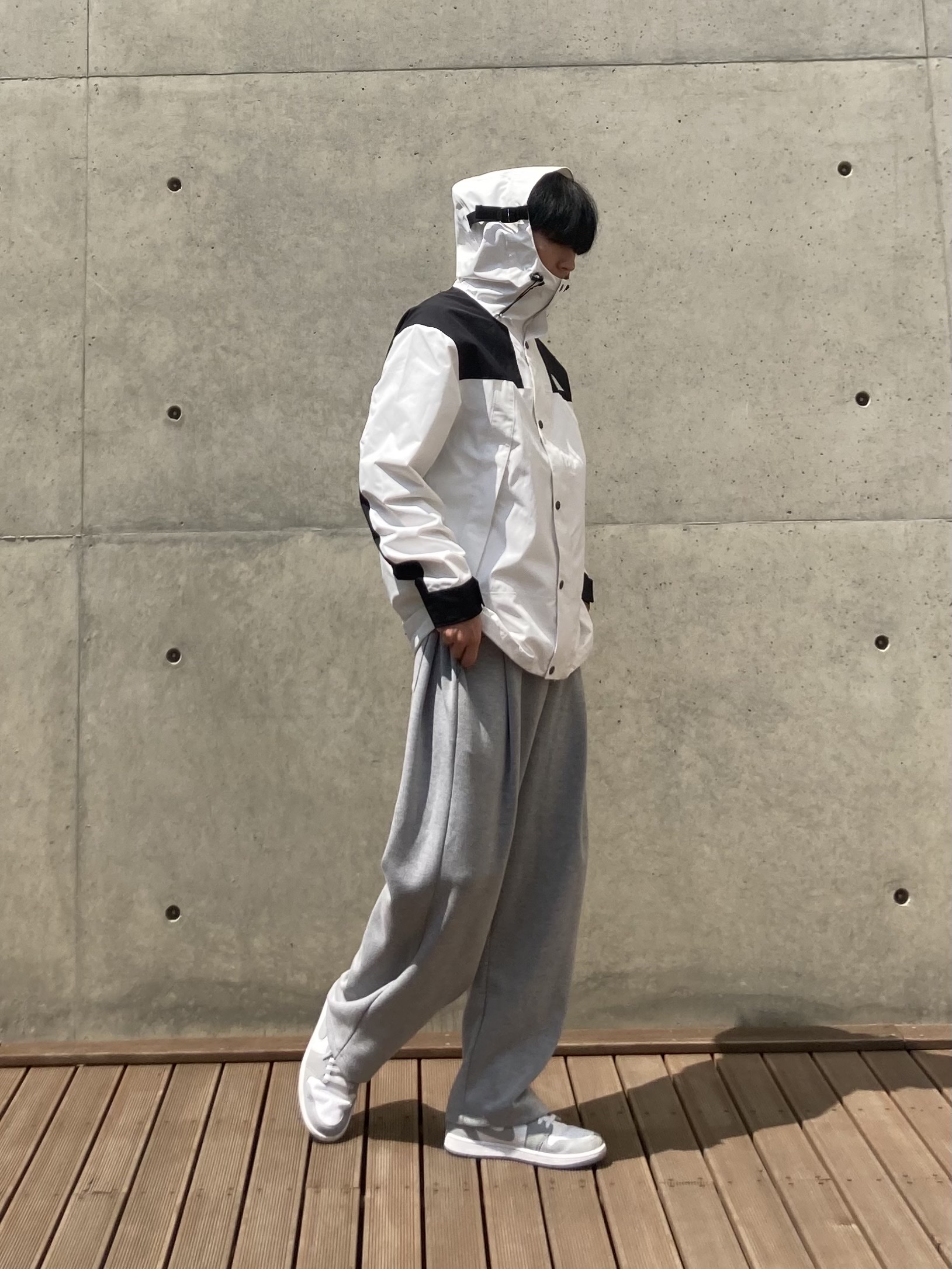 The North Face Eco GTX Mountain Jacket Ivory, (W) Jordan 1 Low White Wolf Grey 착용 스타일 - 7