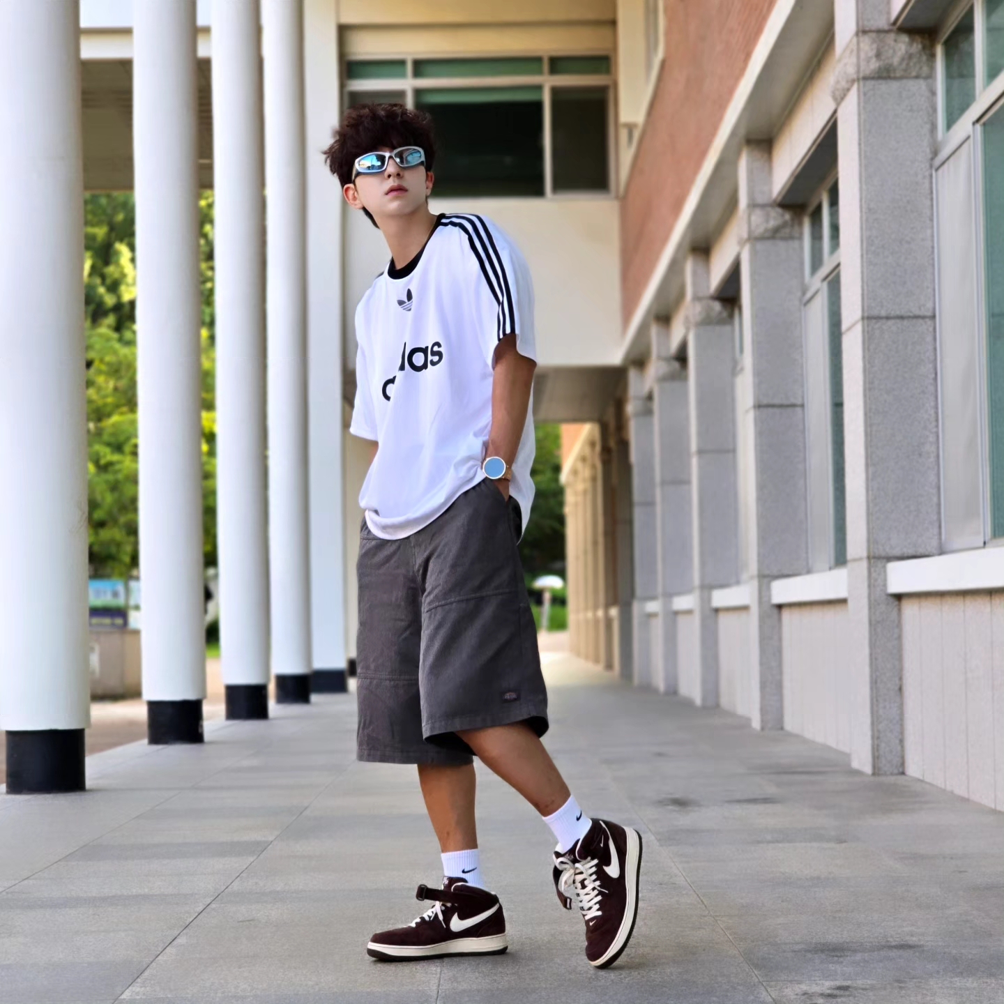 Adidas Adicolor T-Shirt White Black - KR Sizing, Adidas Adicolor T-Shirt White - US Sizing 착용 스타일 - 5