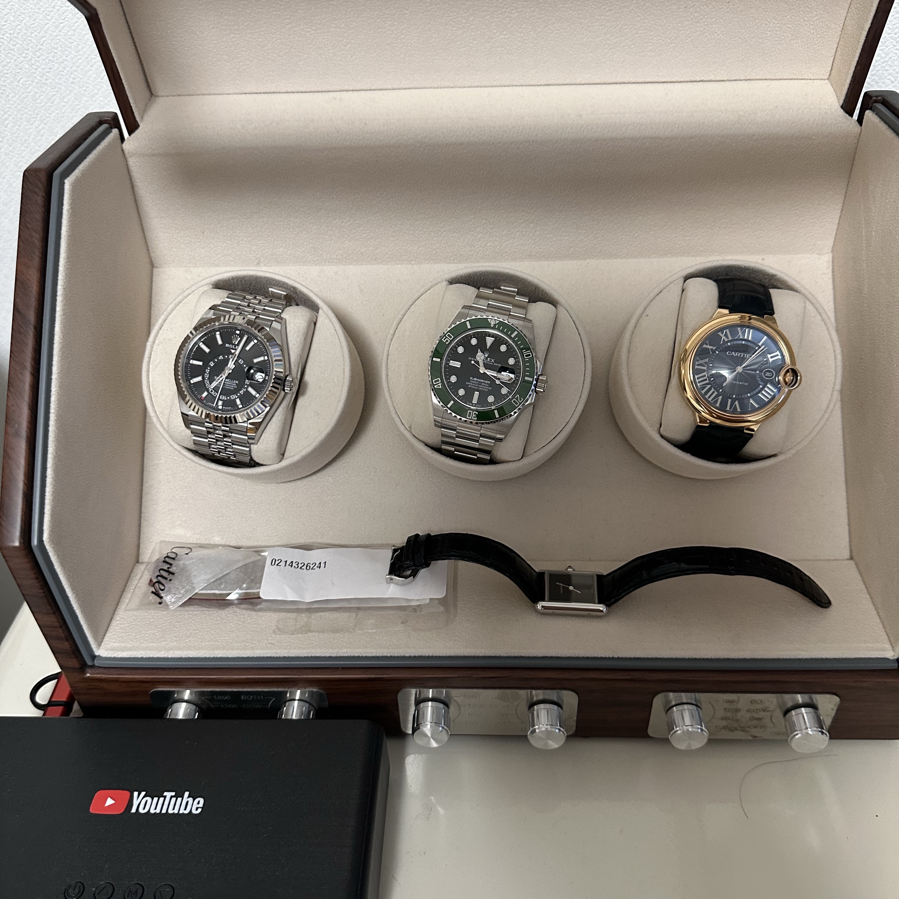 Rolex Submariner Date 41mm 126610LV Black Oyster, Rolex Sky-Dweller 42mm 336934 Bright Black Jubilee 착용 스타일 - 6