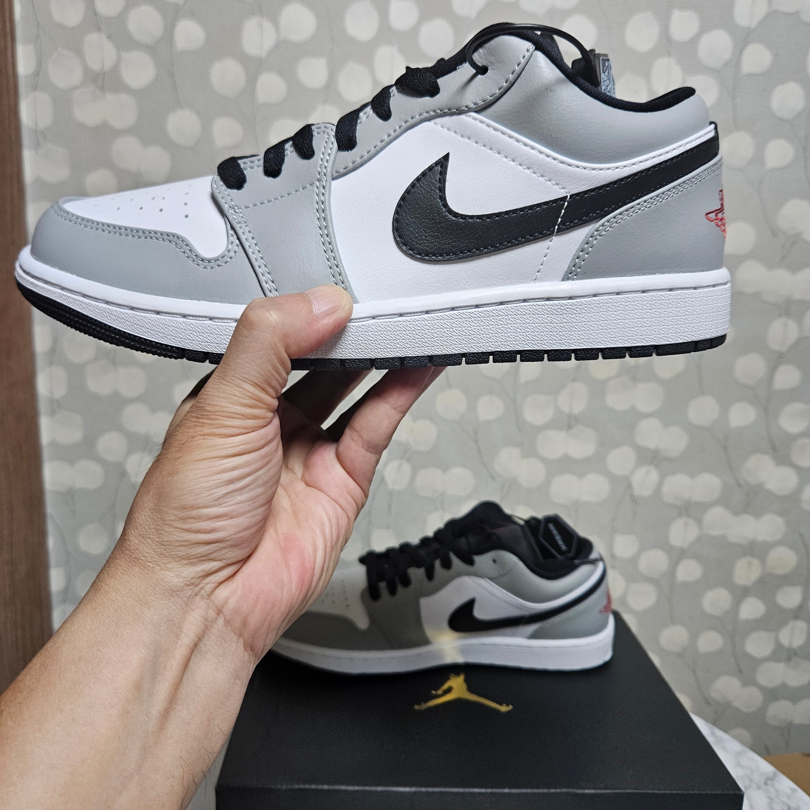 Jordan 1 Low Light Smoke Grey 착용 스타일 - 2