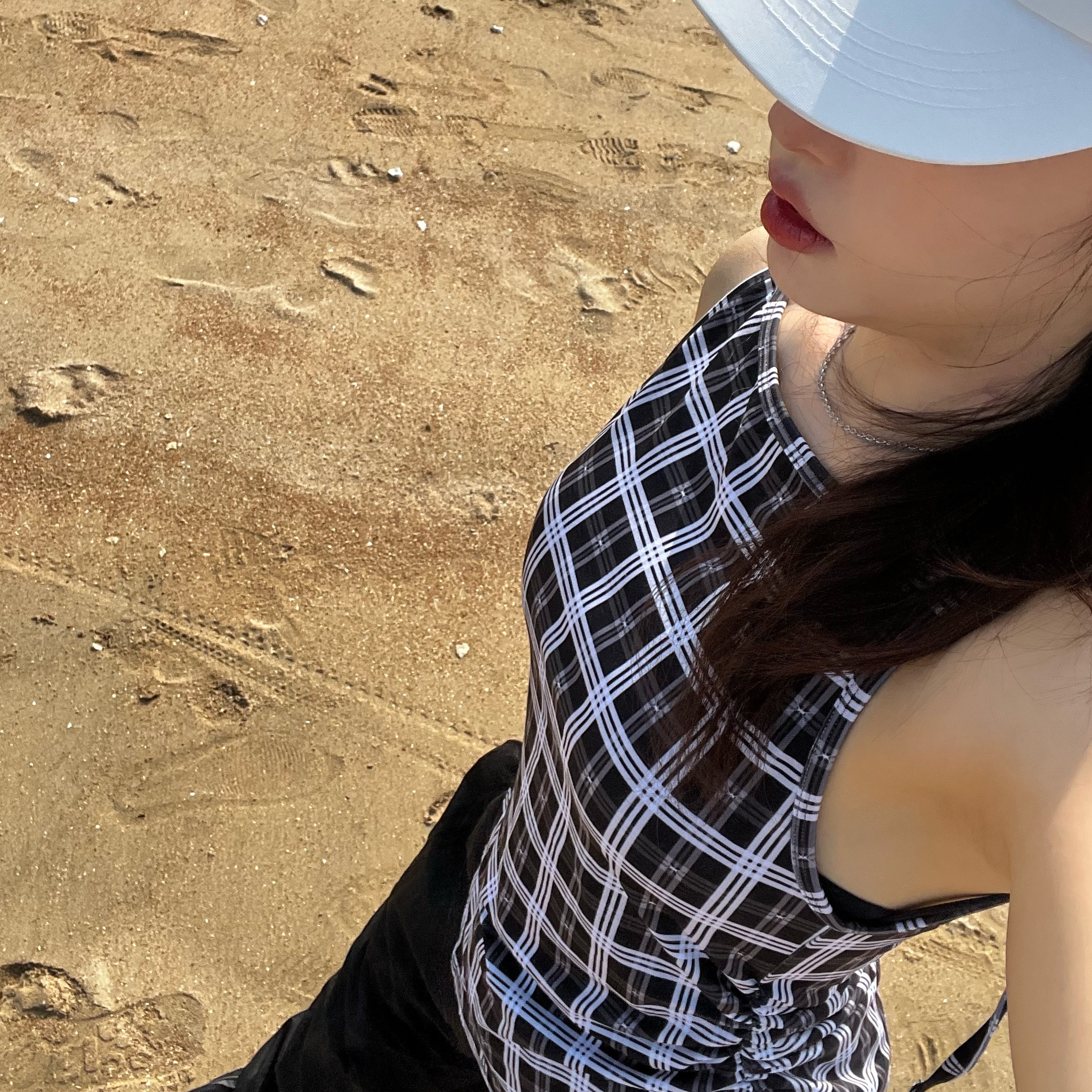 Yunse Women Olive Sleeveless Top Check, Crocs Echo Clog Atmosphere 착용 스타일 - 3