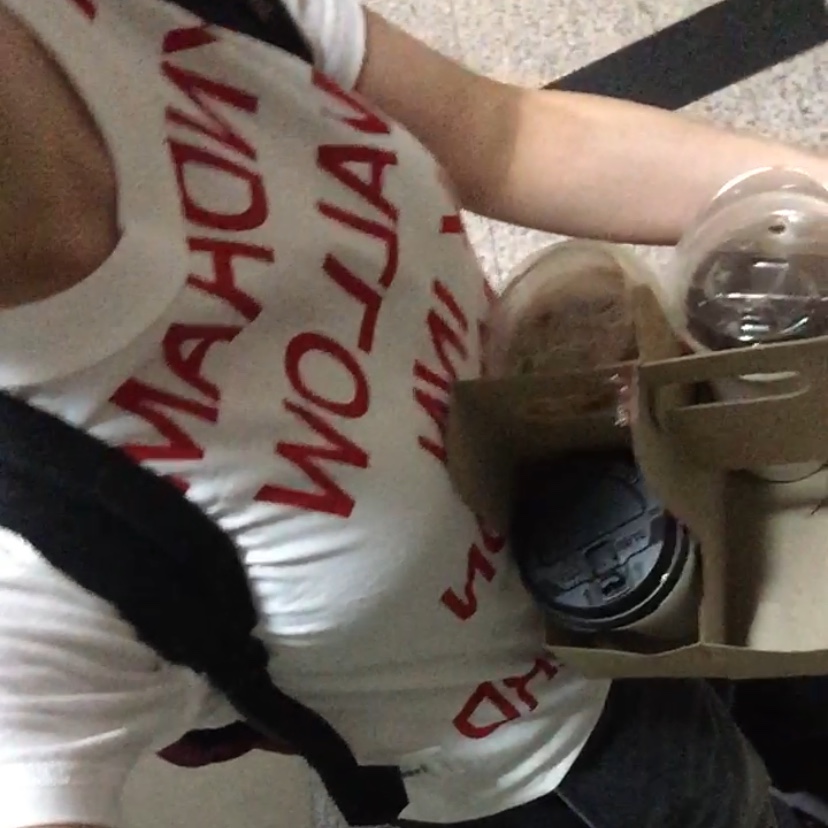 [KREAM 단독] Safarispot Women 1/2 Highway Inn T-Shirt White Red 착용 스타일