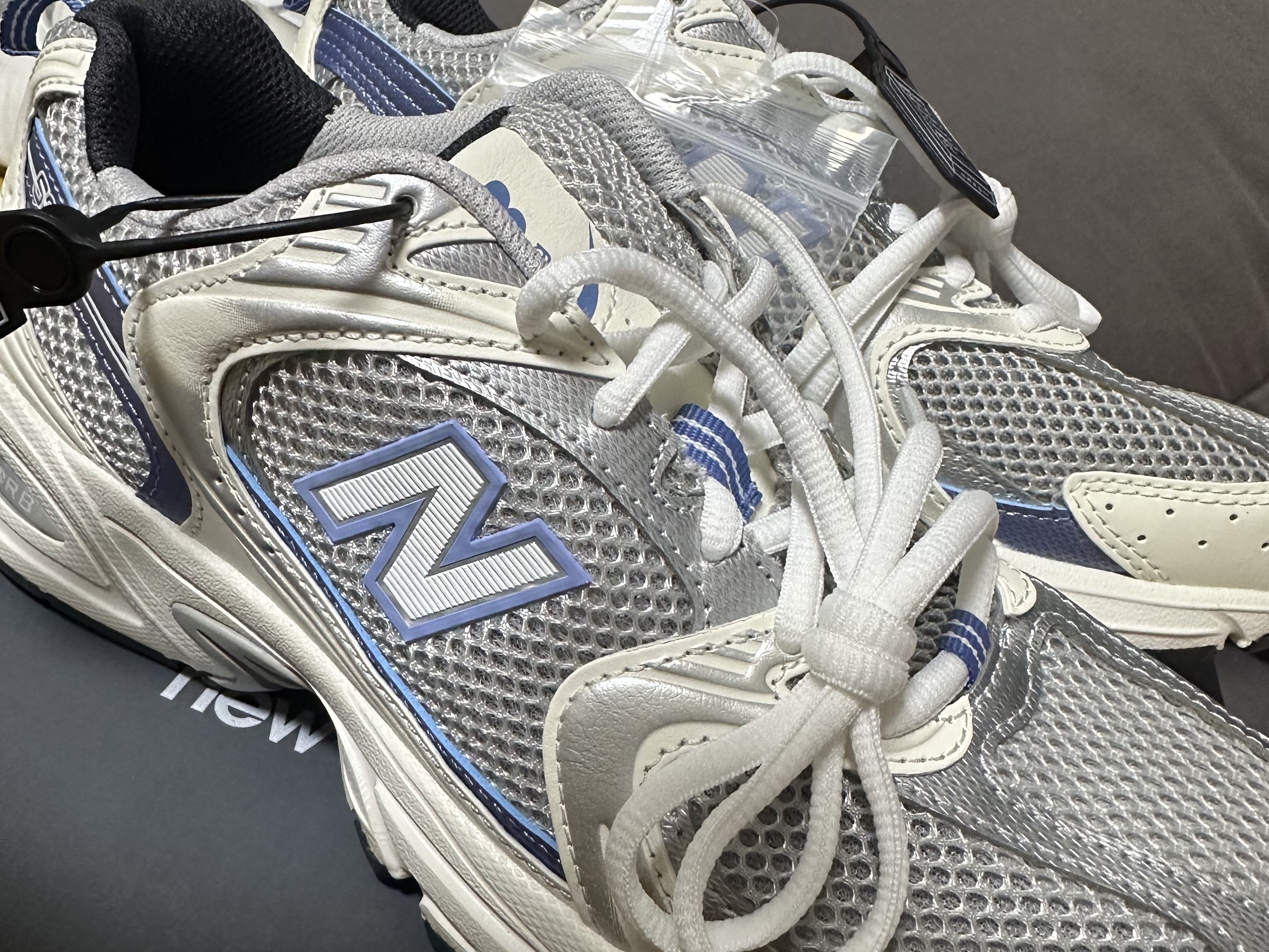 New Balance 530 Steel Blue 착용 스타일