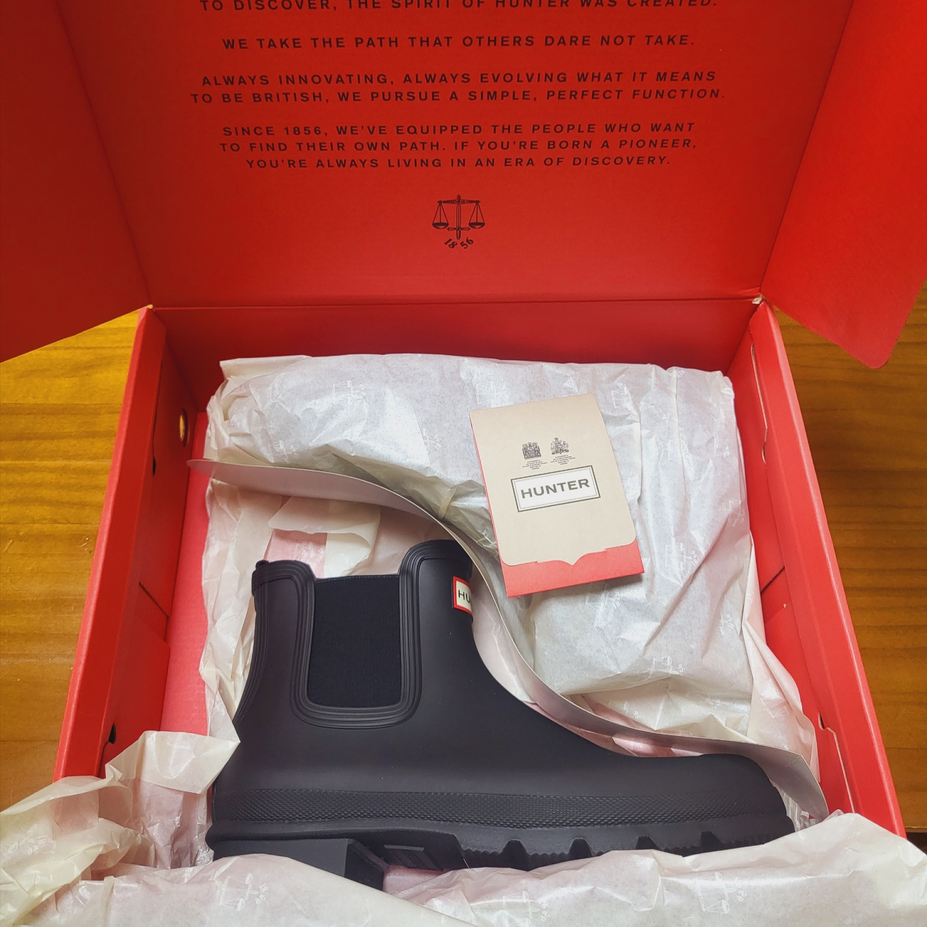 Hunter Original Chelsea Boots Black 착용 스타일 - 1