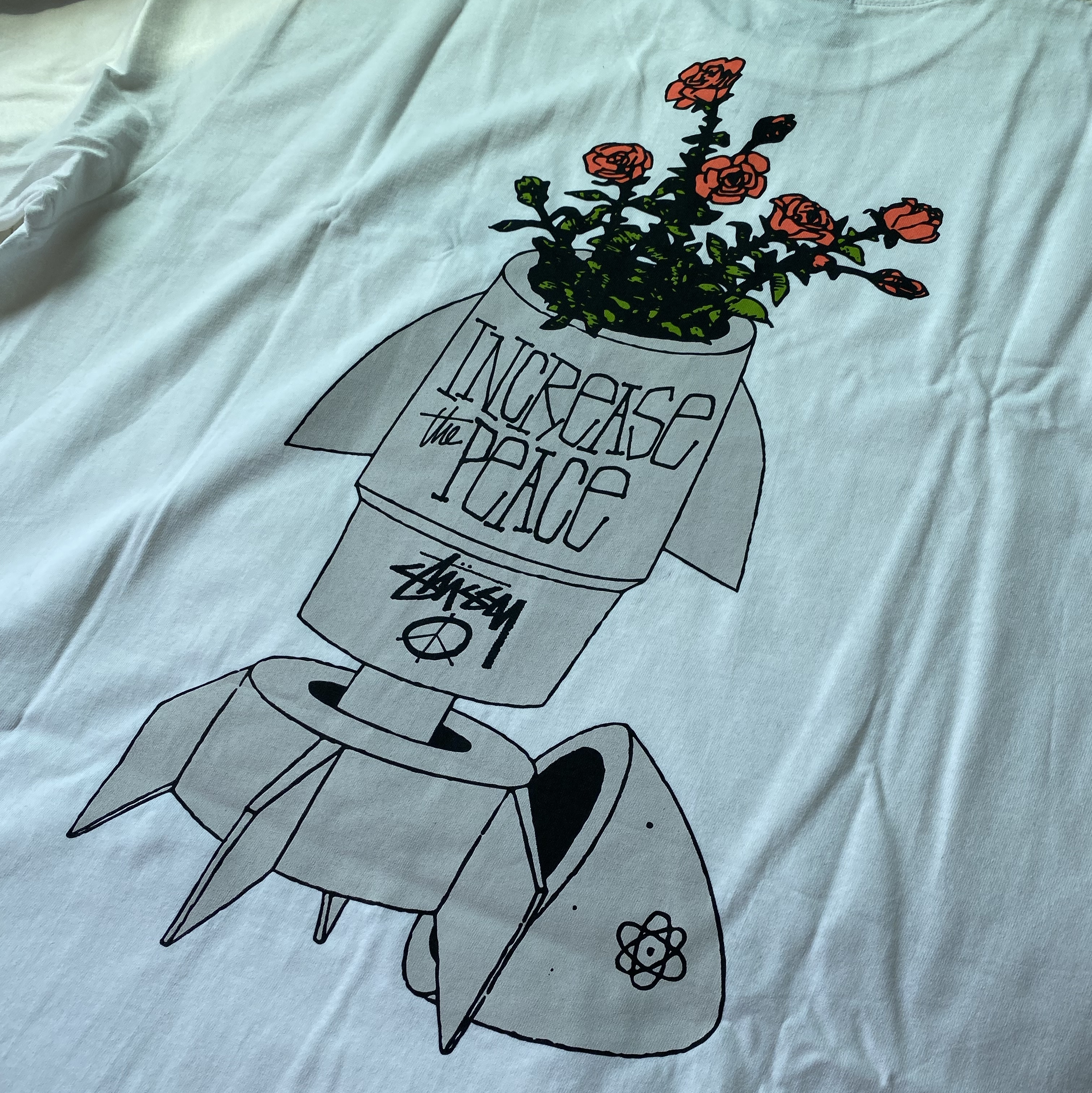 Stussy Flower Bomb T-Shirt White 착용 스타일