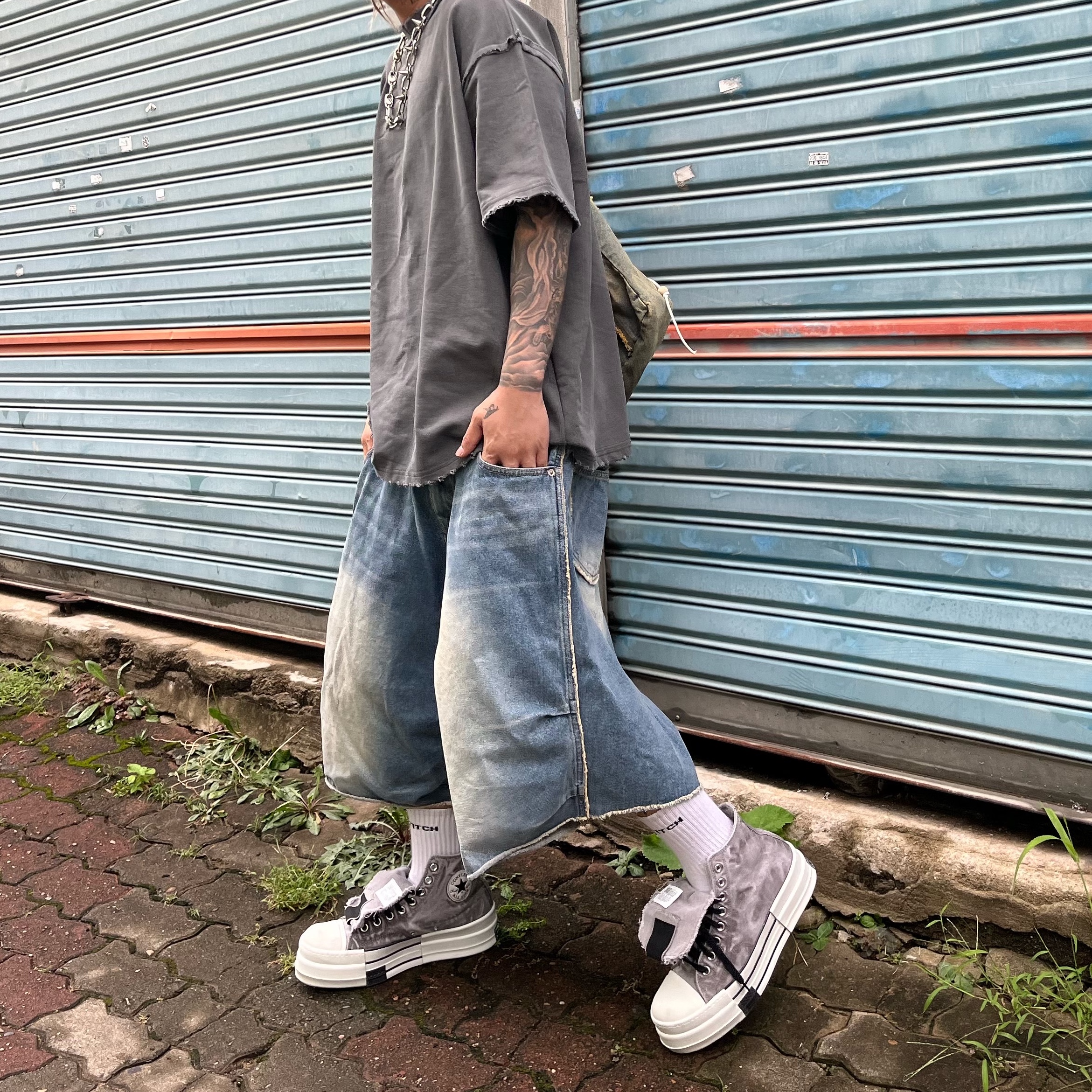Converse x Drkshdw DBL Drkstar Overdye Chuck 70 Hi Concrete 착용 스타일 - 3