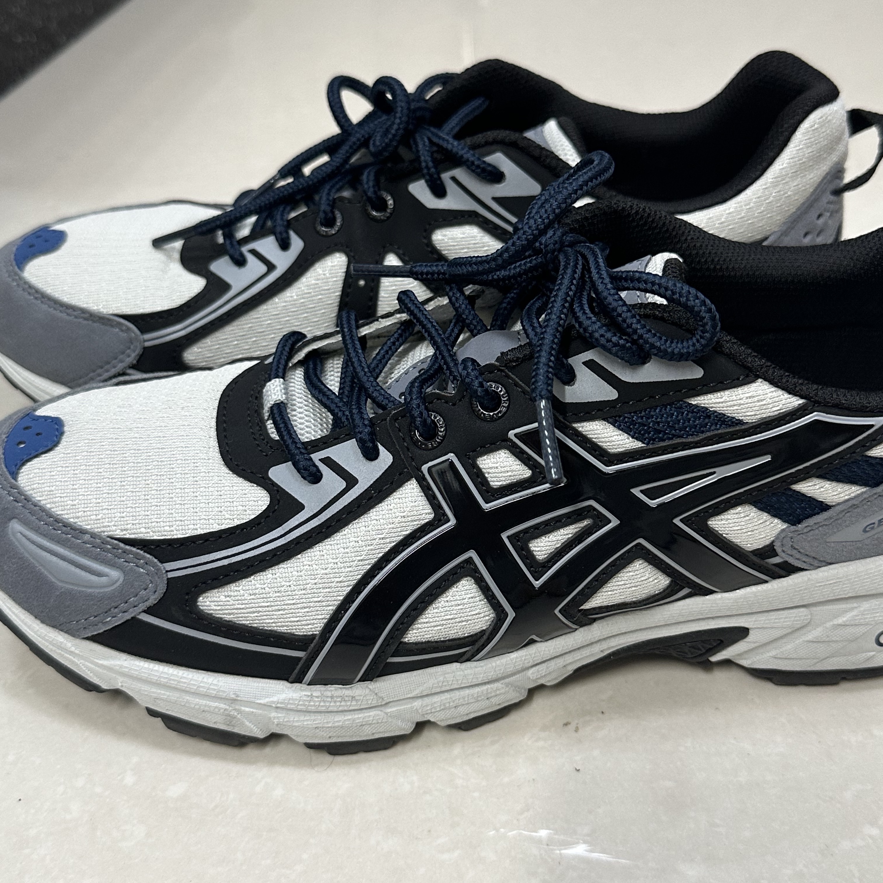 Asics Gel-Venture 6 SPS Glacier Grey 착용 스타일