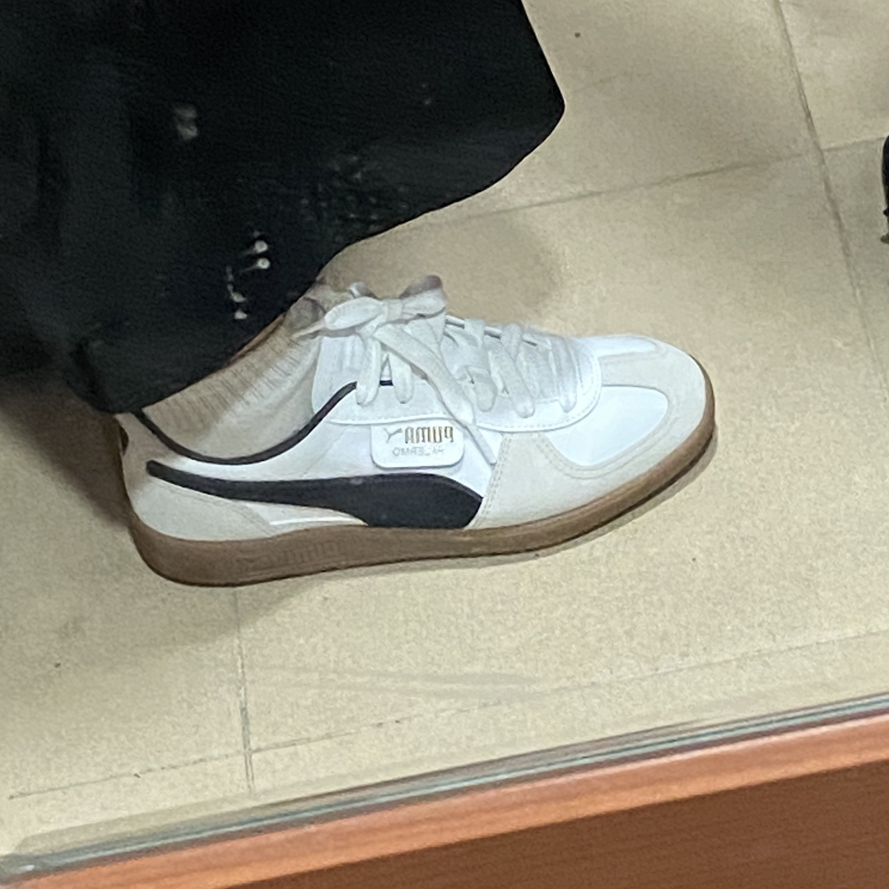 Puma Palermo Leather Puma White Vapor Gray 착용 스타일 - 4