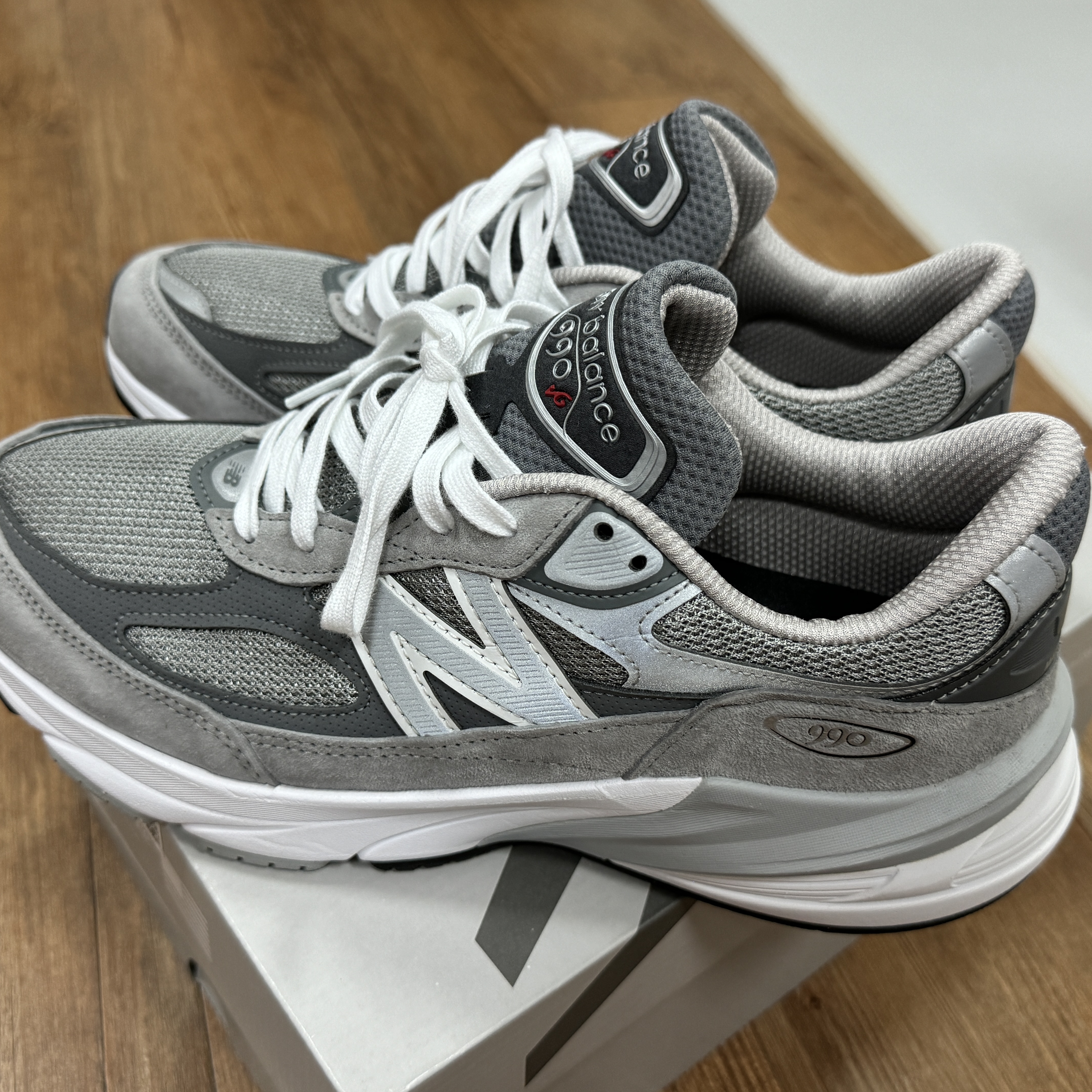 New Balance 990v6 Made in USA Grey - D Standard 착용 스타일 - 2