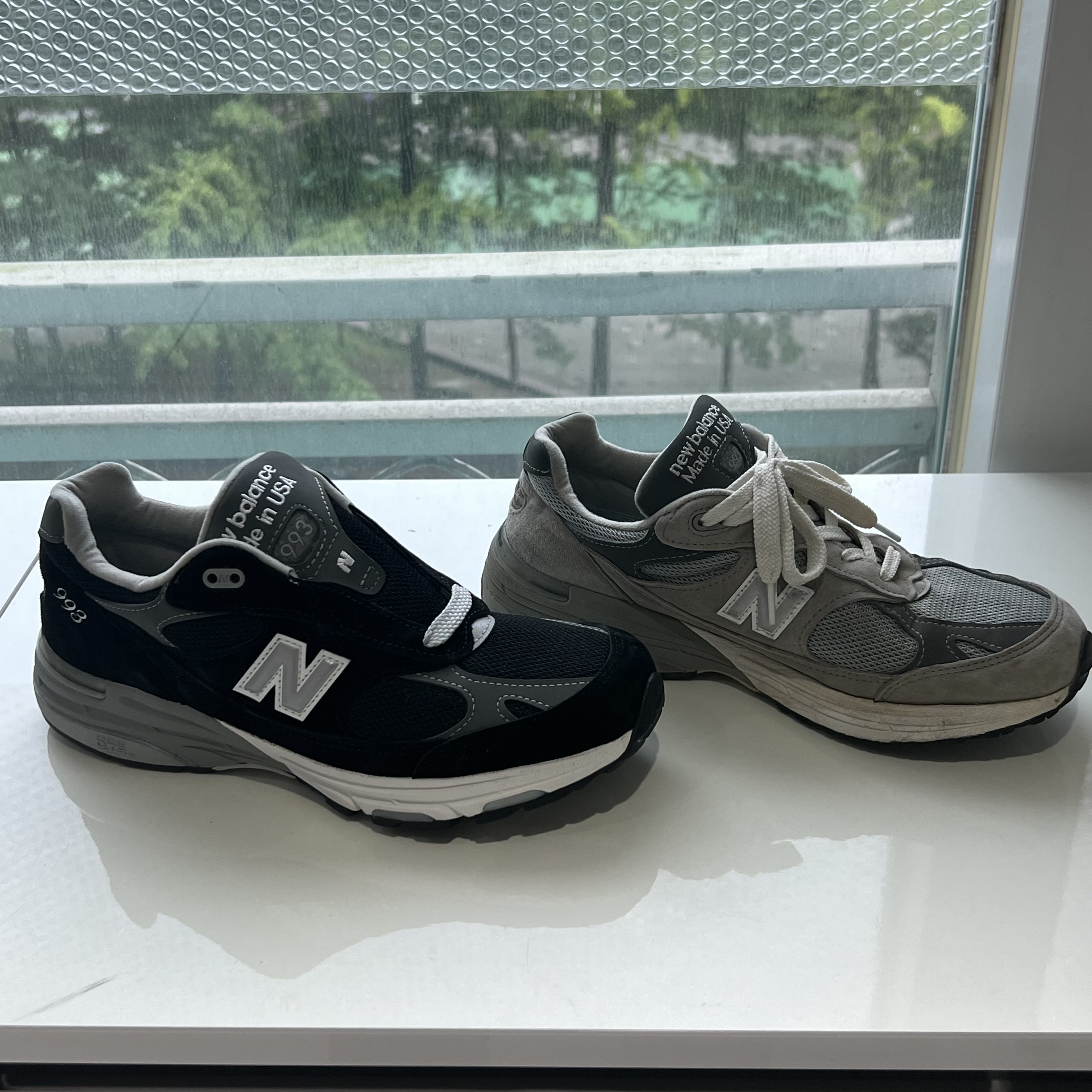 New Balance 993 Made in USA Black - D Standard, New Balance 993 Made in USA Grey - D Standard 착용 스타일 - 1