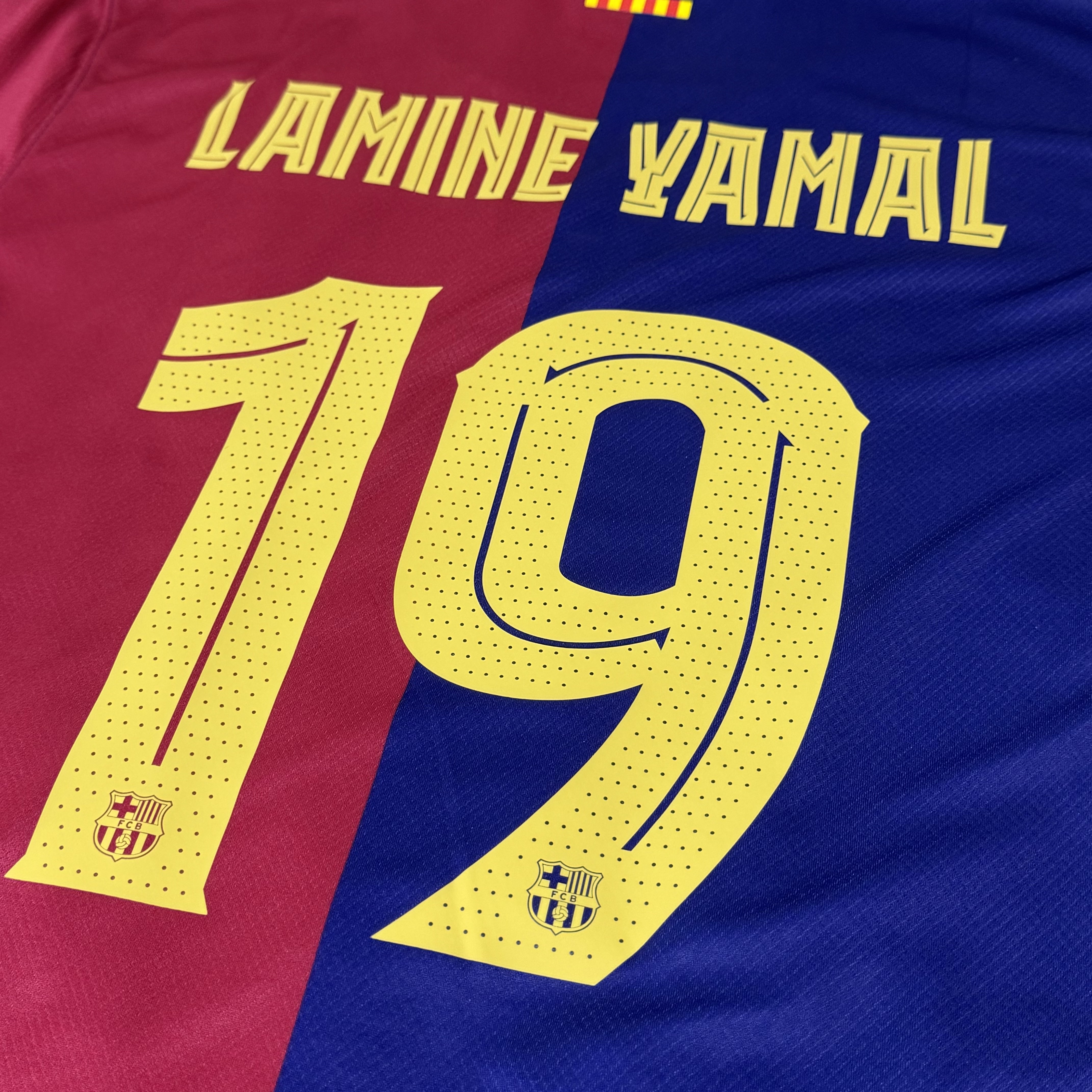Nike FC Barcelona 2024/25 Dri-Fit Stadium Home Jersey Deep Royal Blue Noble Red (Non Marking Ver.) 착용 스타일