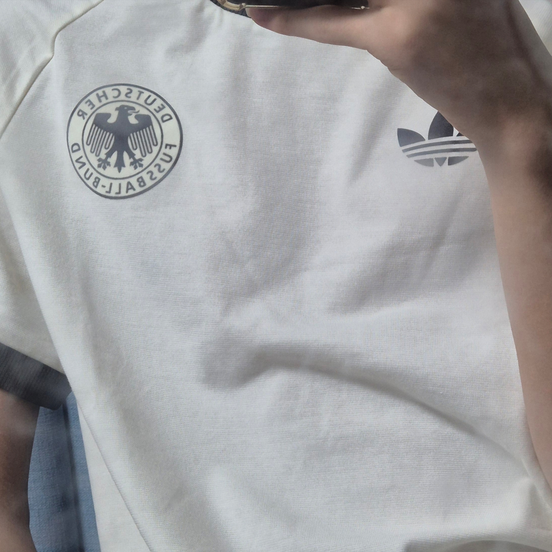 Adidas German Adicolor Classic 3-Stripes T-Shirt Off White - KR Sizing 착용 스타일