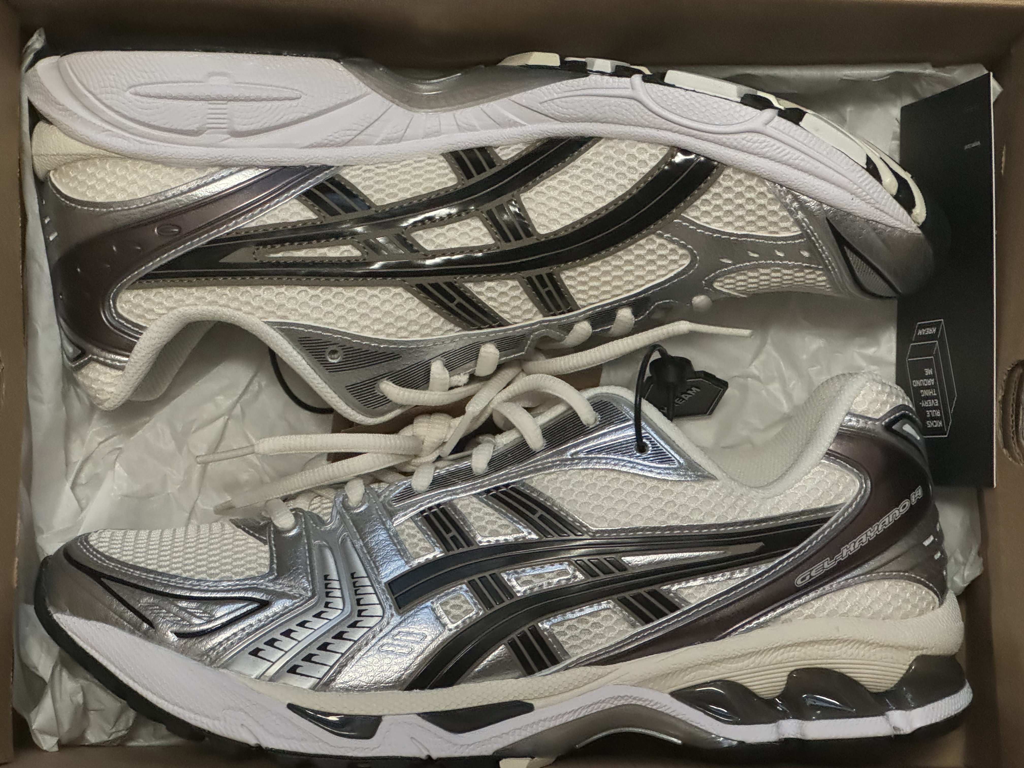 Asics Gel-Kayano 14 Cream Black 착용 스타일