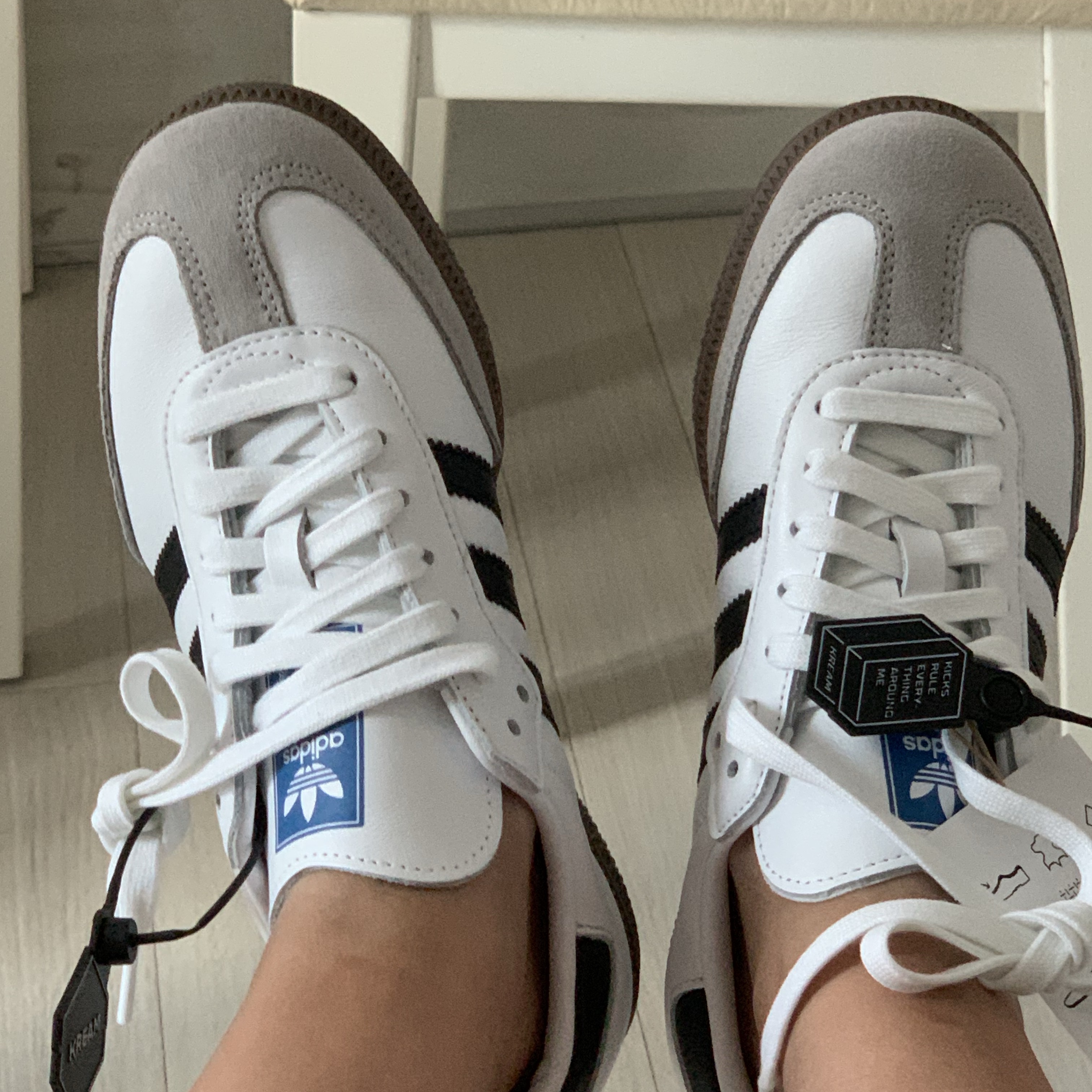 Adidas Samba OG Cloud White 착용 스타일