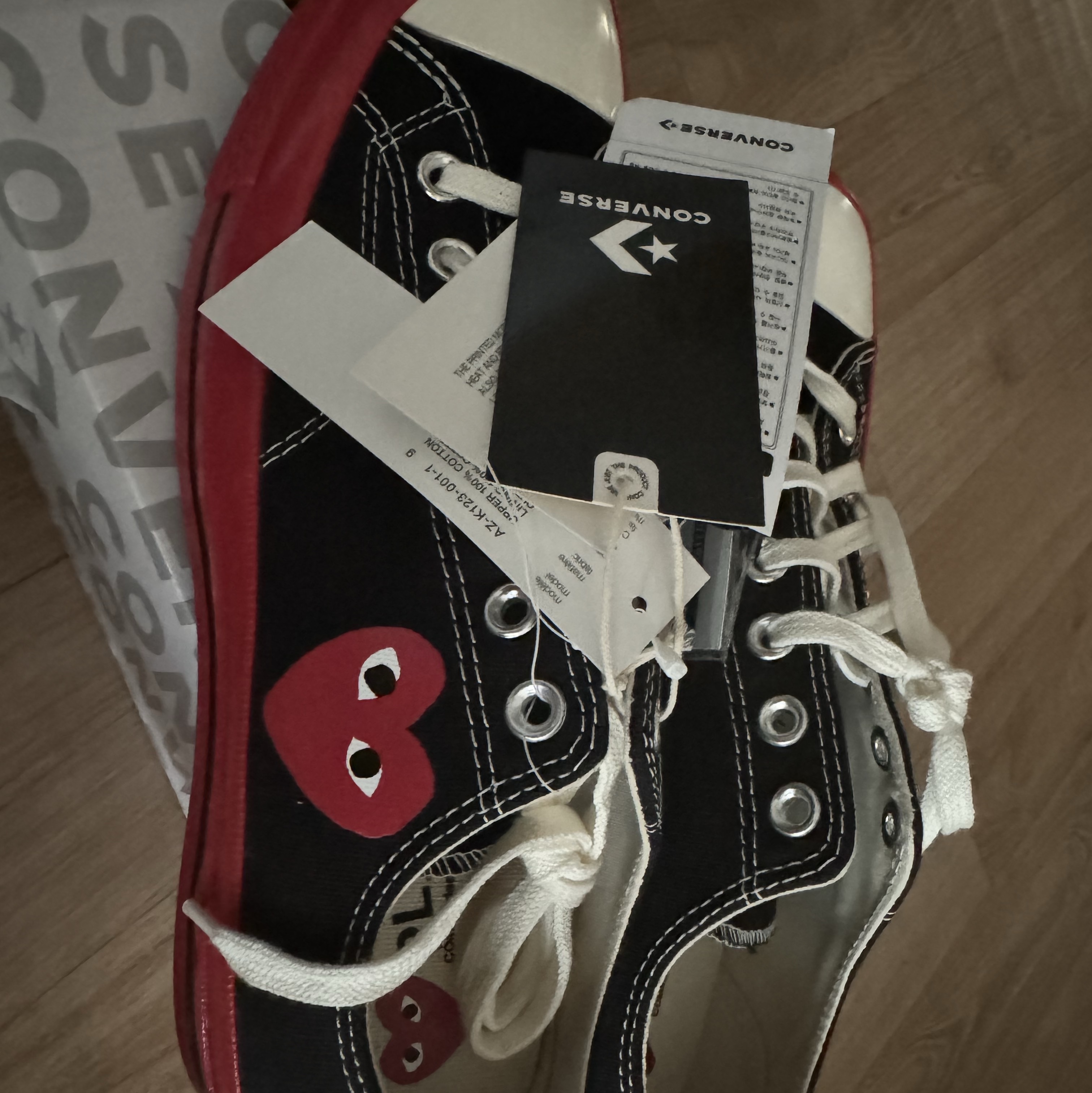 Converse x Play Comme des Garcons Chuck 70 Ox Black 착용 스타일 - 2
