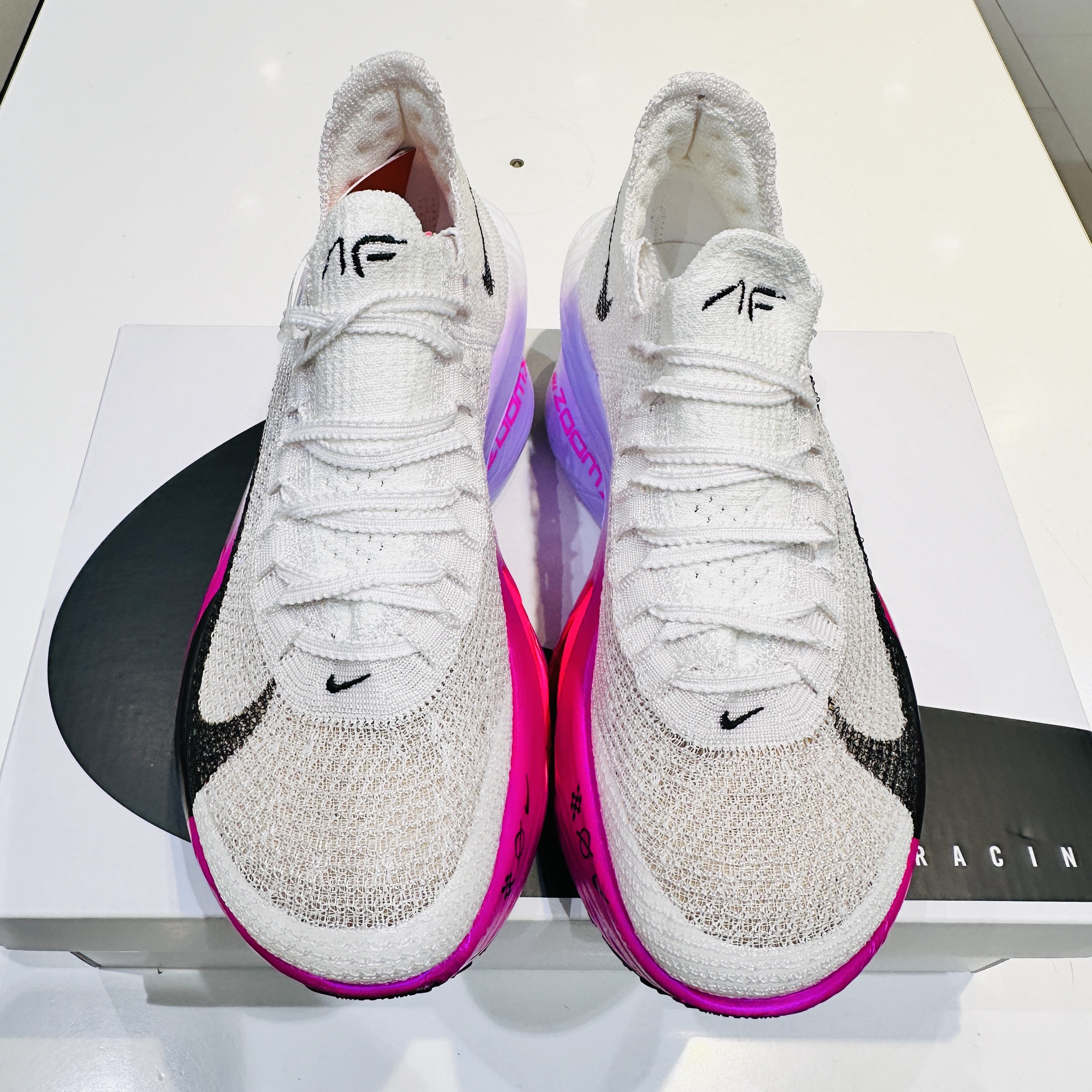 (W) Nike Air Zoom Alphafly Next% 3 Hyper Pink 착용 스타일 - 1