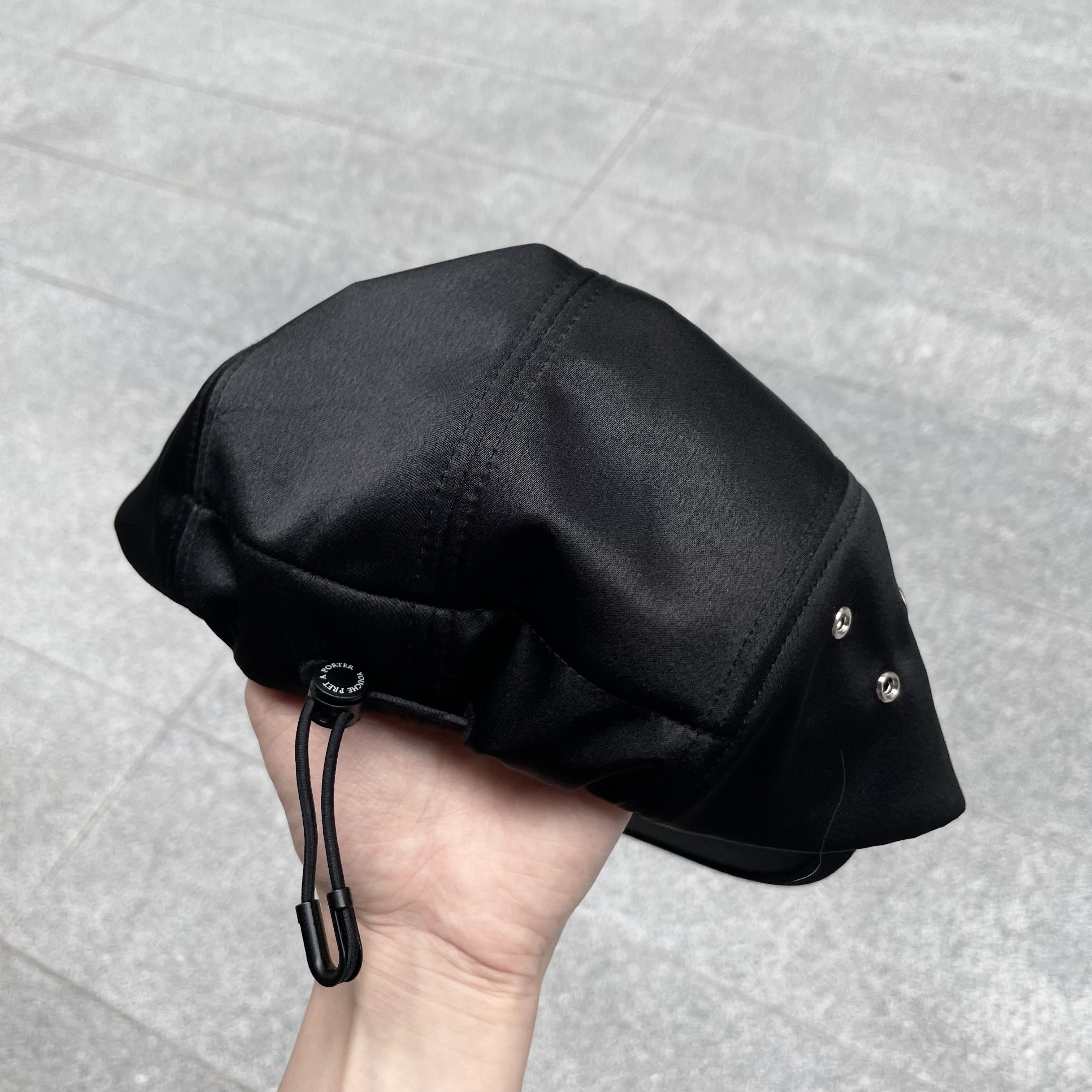 (W) Nike Air Force 1 '07 Low Triple Black, YOUCHE QS Duck Cap Black 착용 스타일 - 4