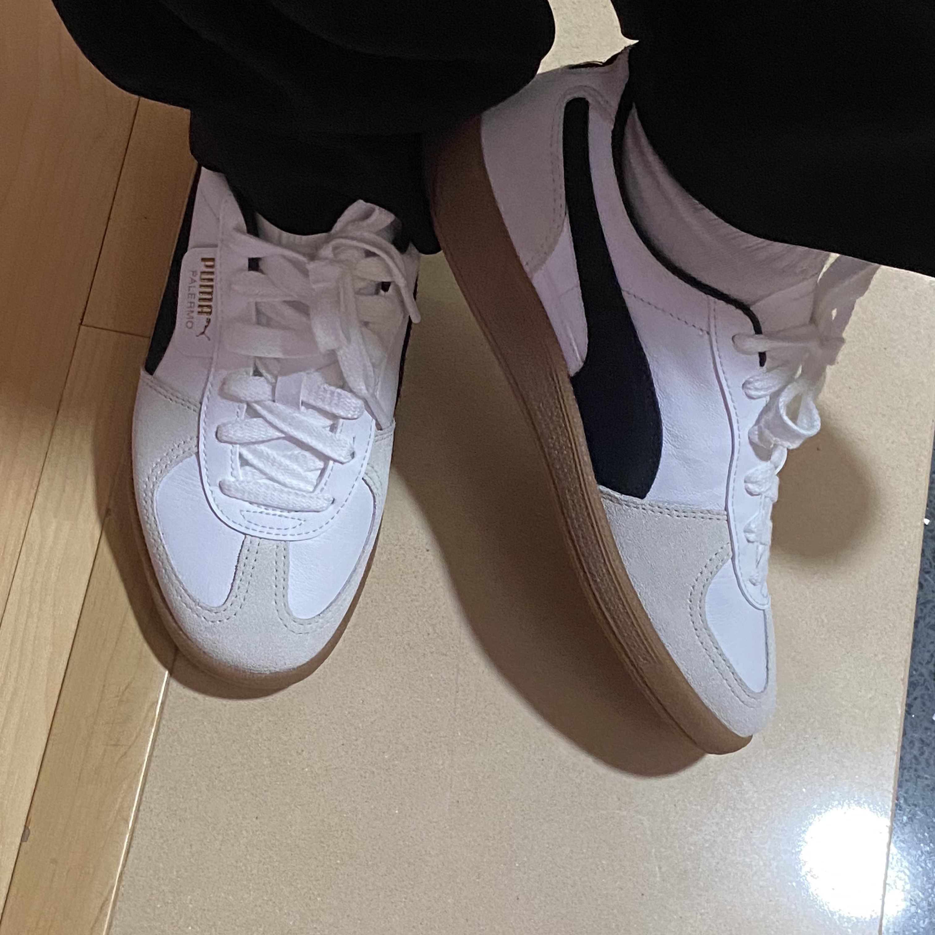 Puma Palermo Leather Puma White Vapor Gray 착용 스타일 - 3