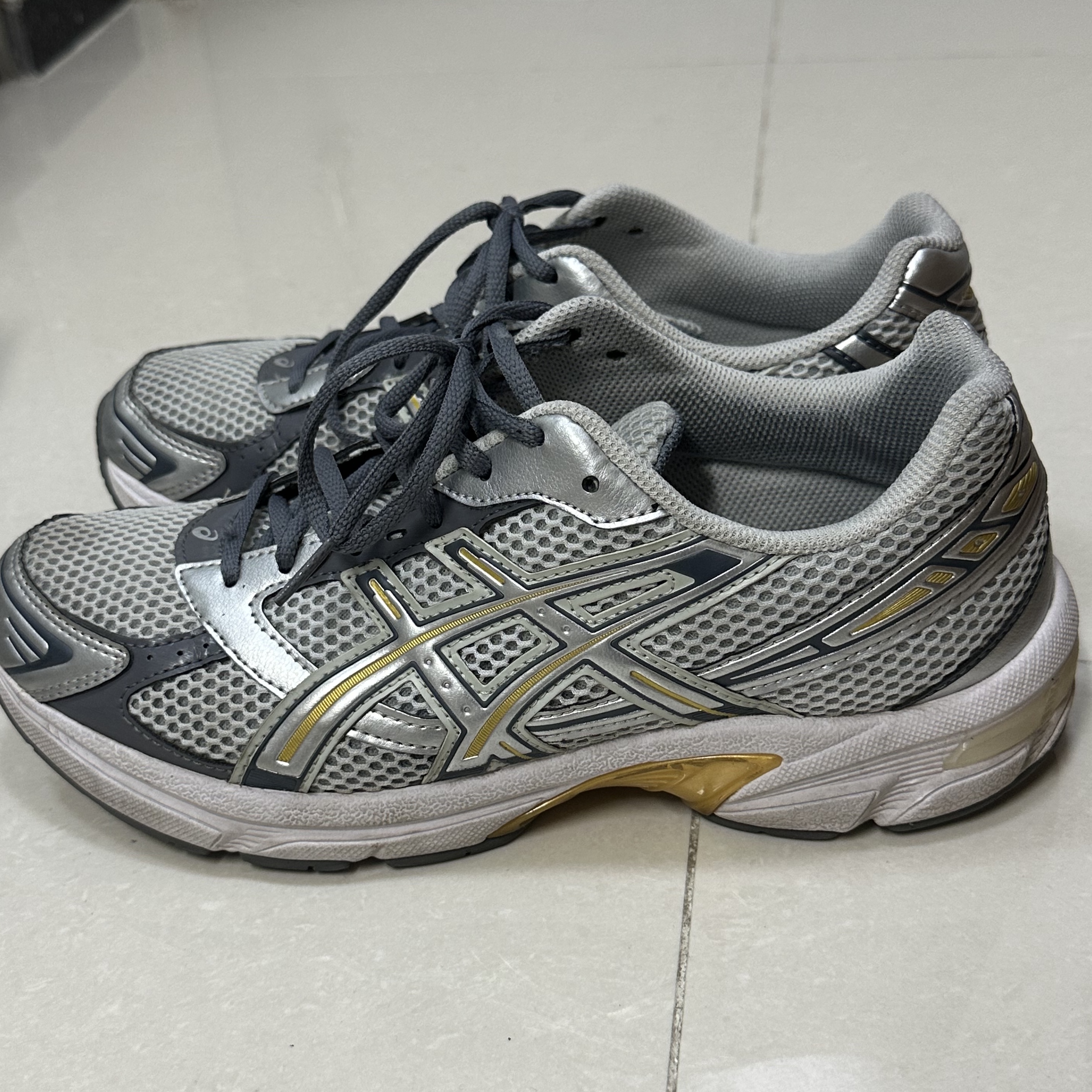 Asics Gel-1130 Polar Shade Pure Silver 착용 스타일