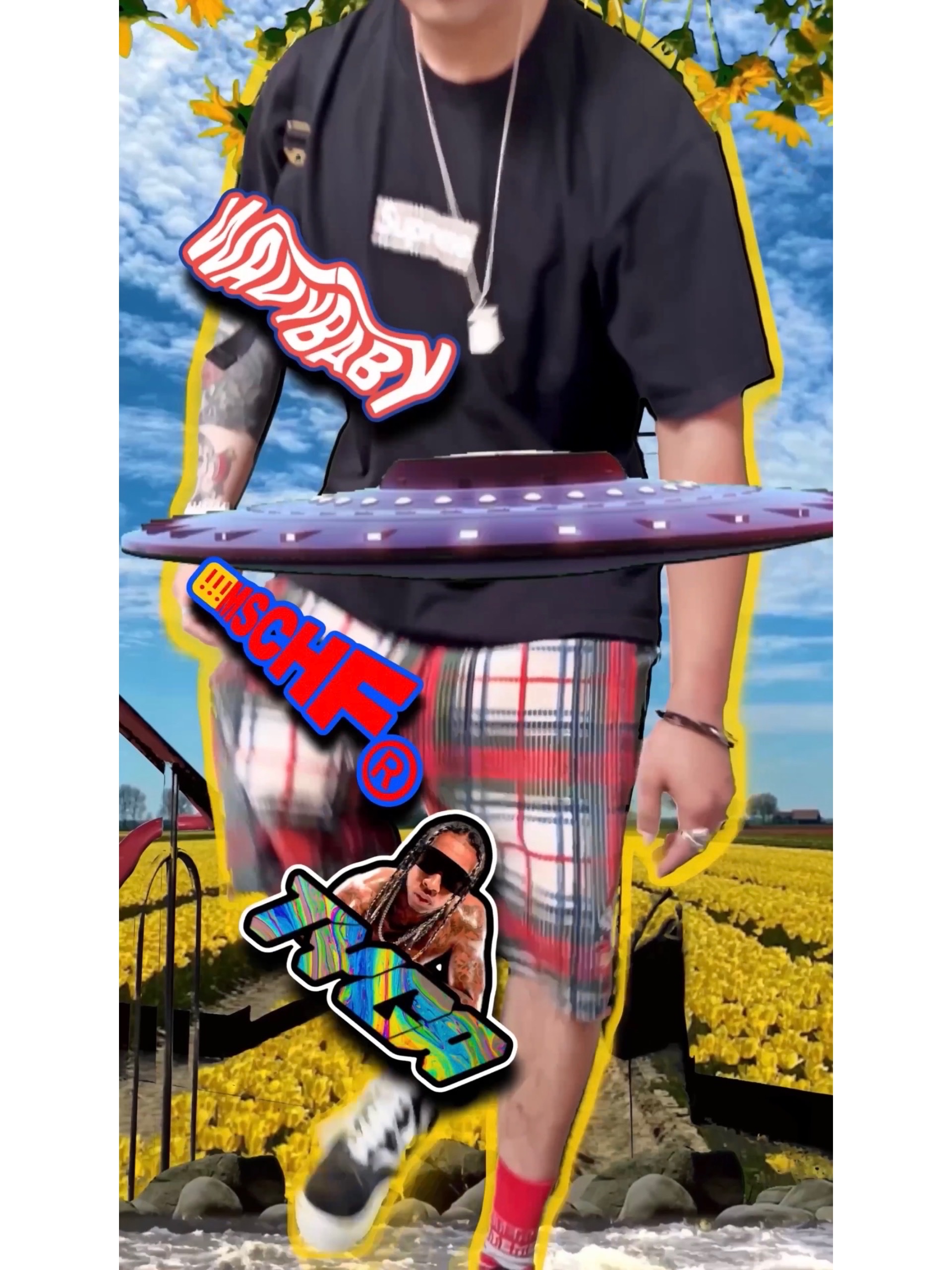 Supreme x Kangol Ventair Logo 504 Black - 22SS, Supreme x Burberry Box Logo T-Shirt Black - 22SS 착용 스타일 - 10