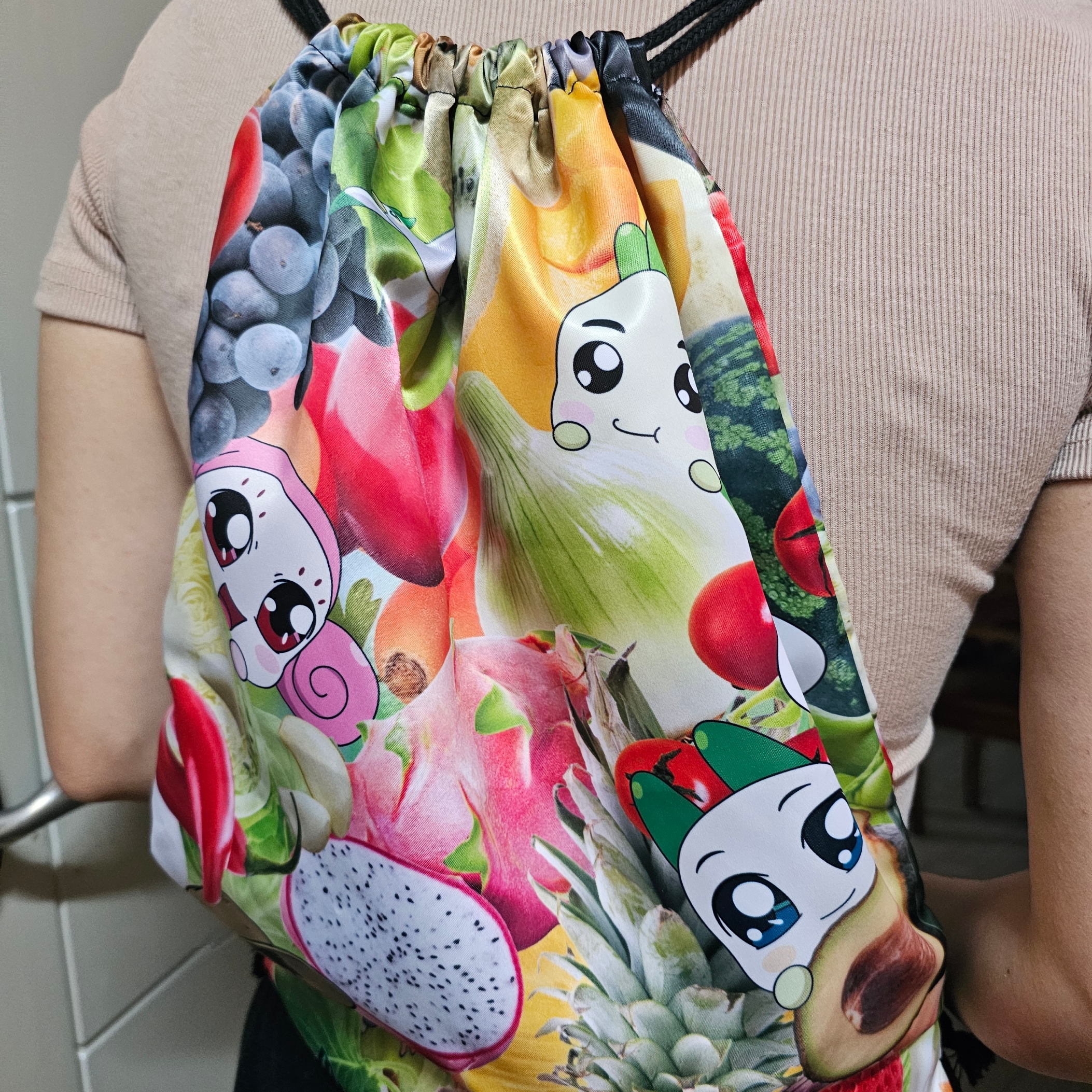 [KREAM 단독] [8/16일괄배송] Kims Fruits X Koongya Restaurantz Fruits & Vegetables String Bag 착용 스타일