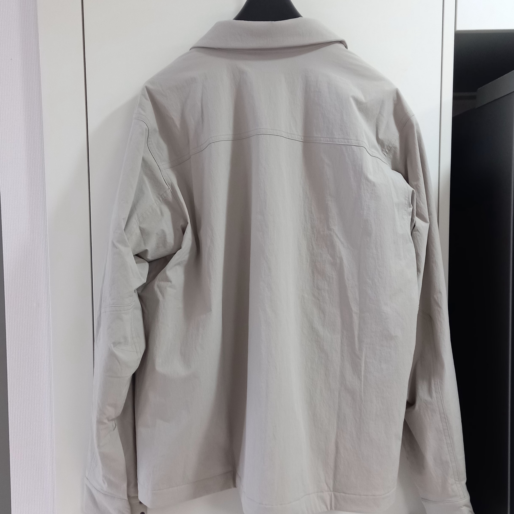 Arc'teryx Cronin Insulated Overshirt Rune 착용 스타일 - 4