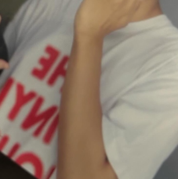 Thevinylhouse Spray Logo T-Shirt White 착용 스타일