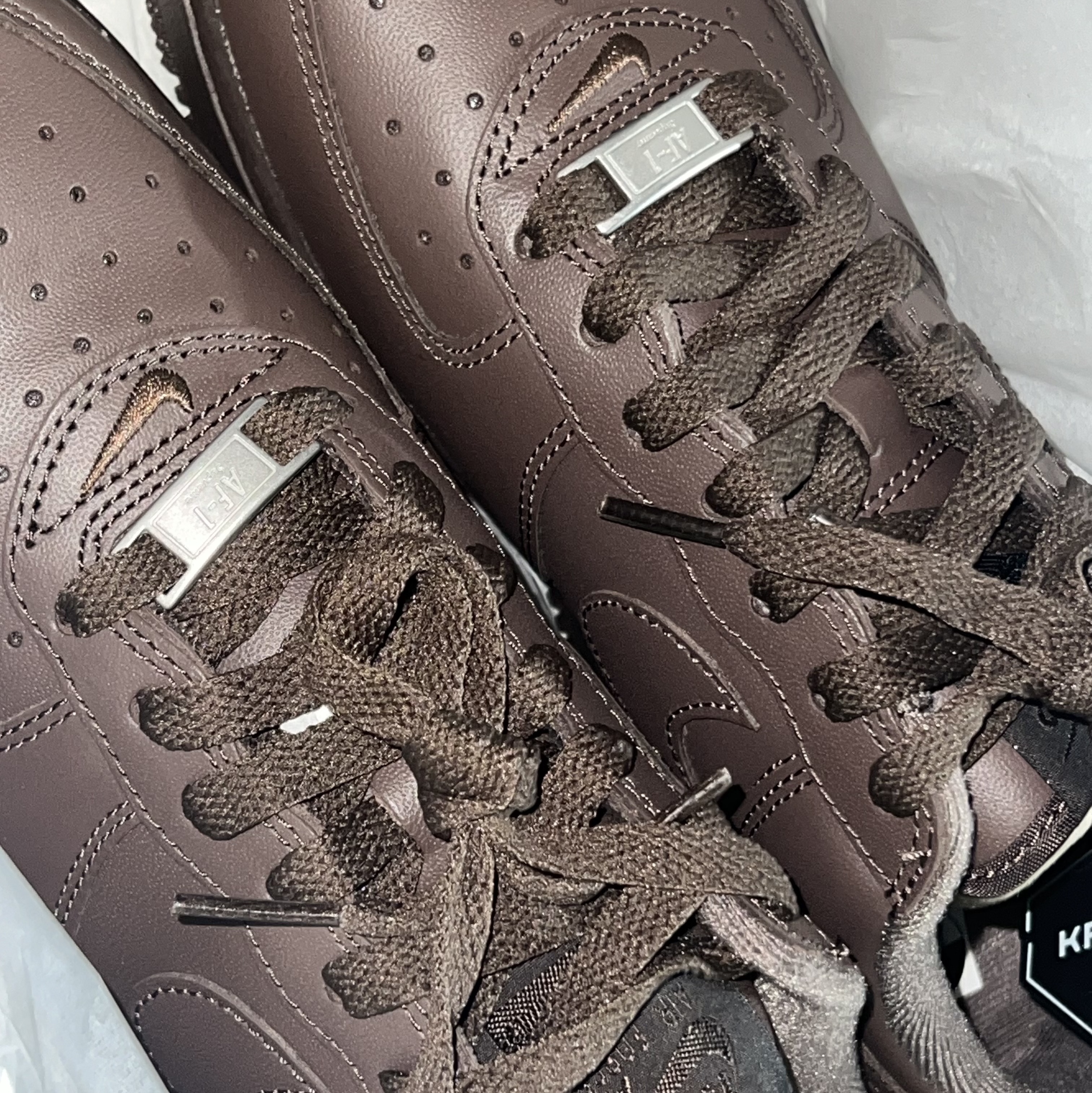 Nike x Supreme Air Force 1 Low Baroque Brown 착용 스타일 - 2