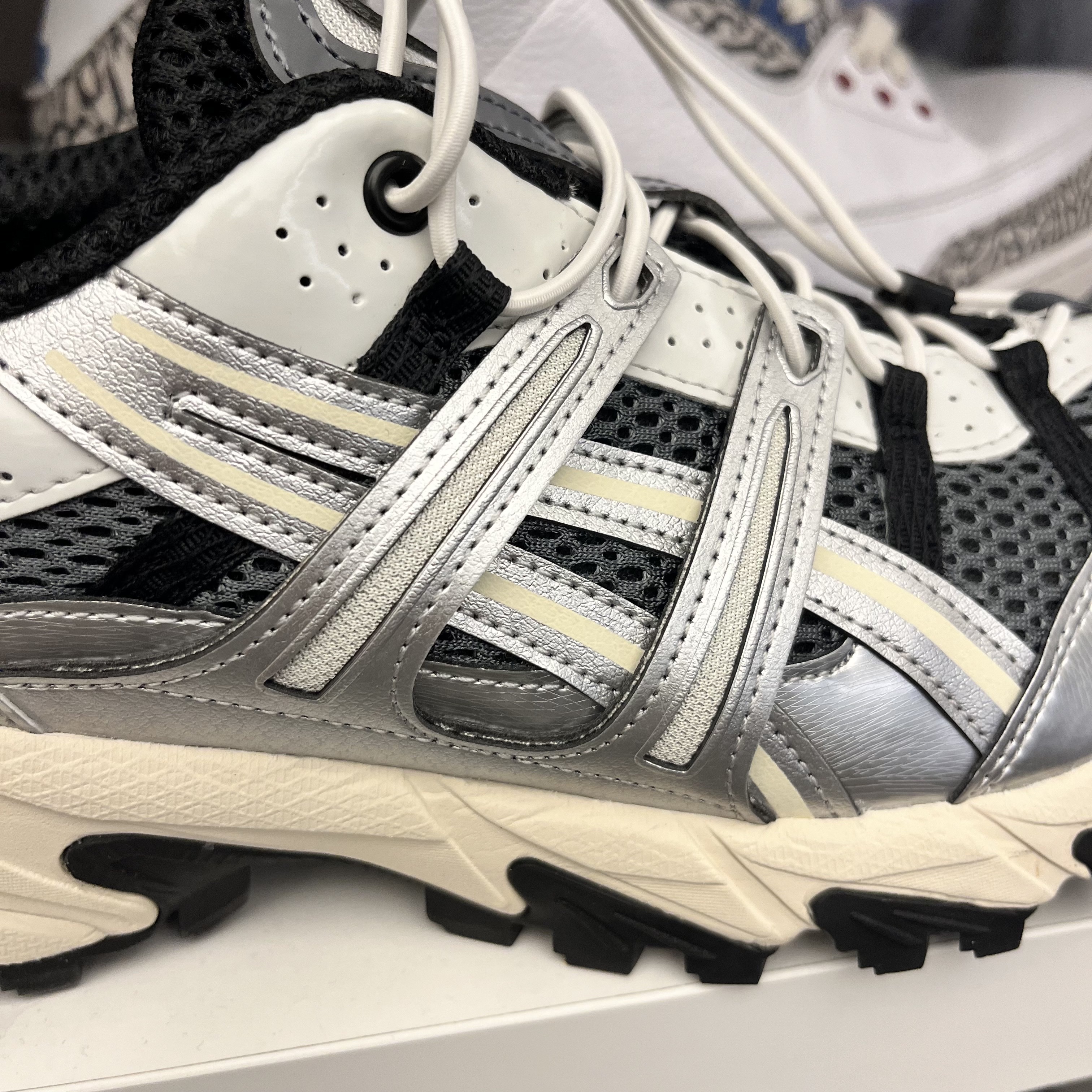 Asics Unlimited Gel-Sonoma 15-50 Steel Grey Pure Silver 착용 스타일 - 1