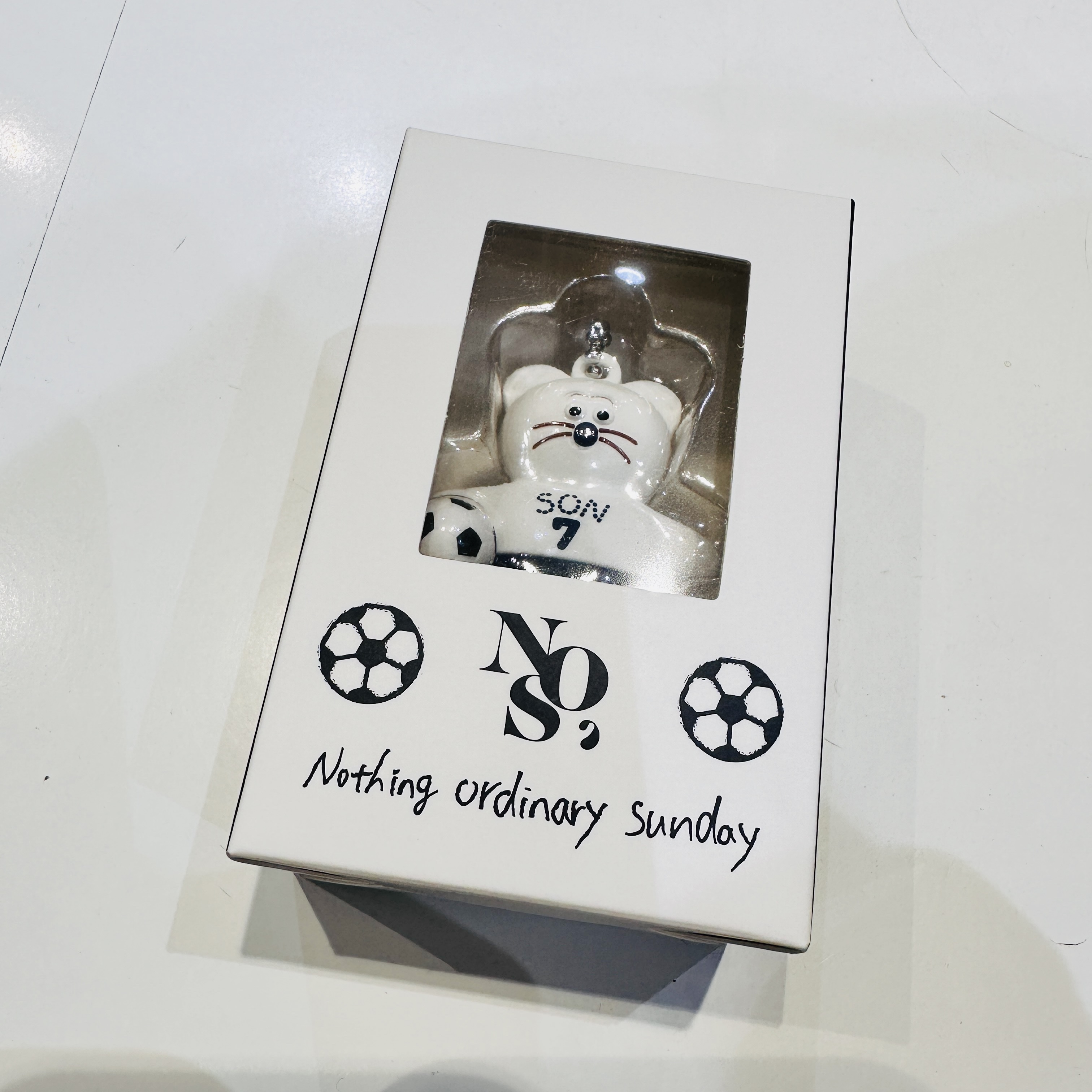 Monamhee x NOS7 SON.hee Figure Keyring Cream 착용 스타일 - 2