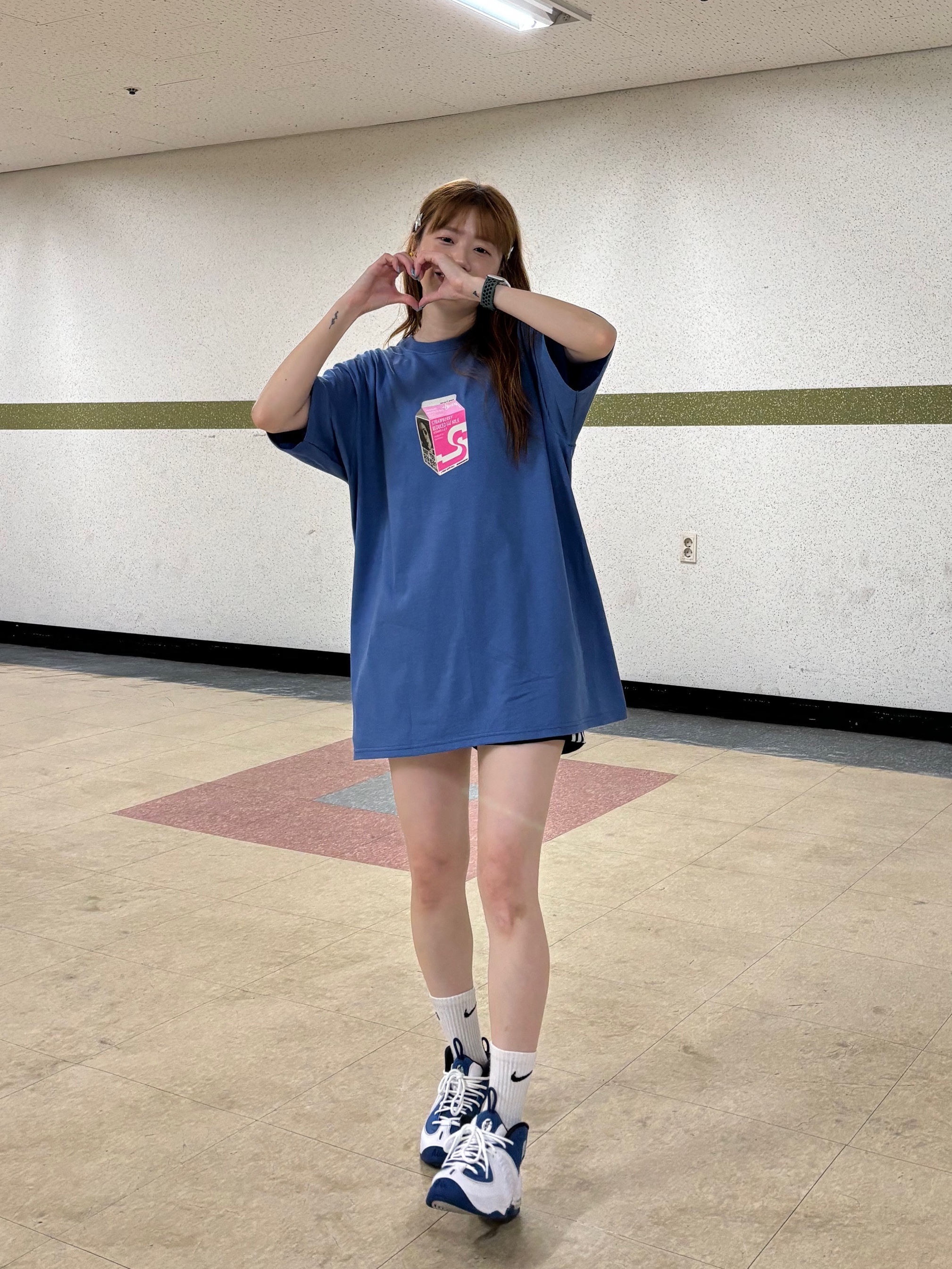 Stussy Milk T-Shirt Pacific, Nike Air Penny II Atlantic Blue 착용 스타일 - 2