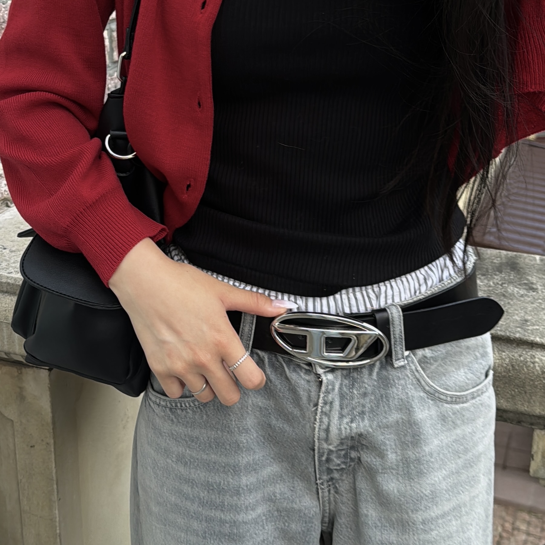 Diesel B-1DR W Leather Belt with D Buckle Black 착용 스타일