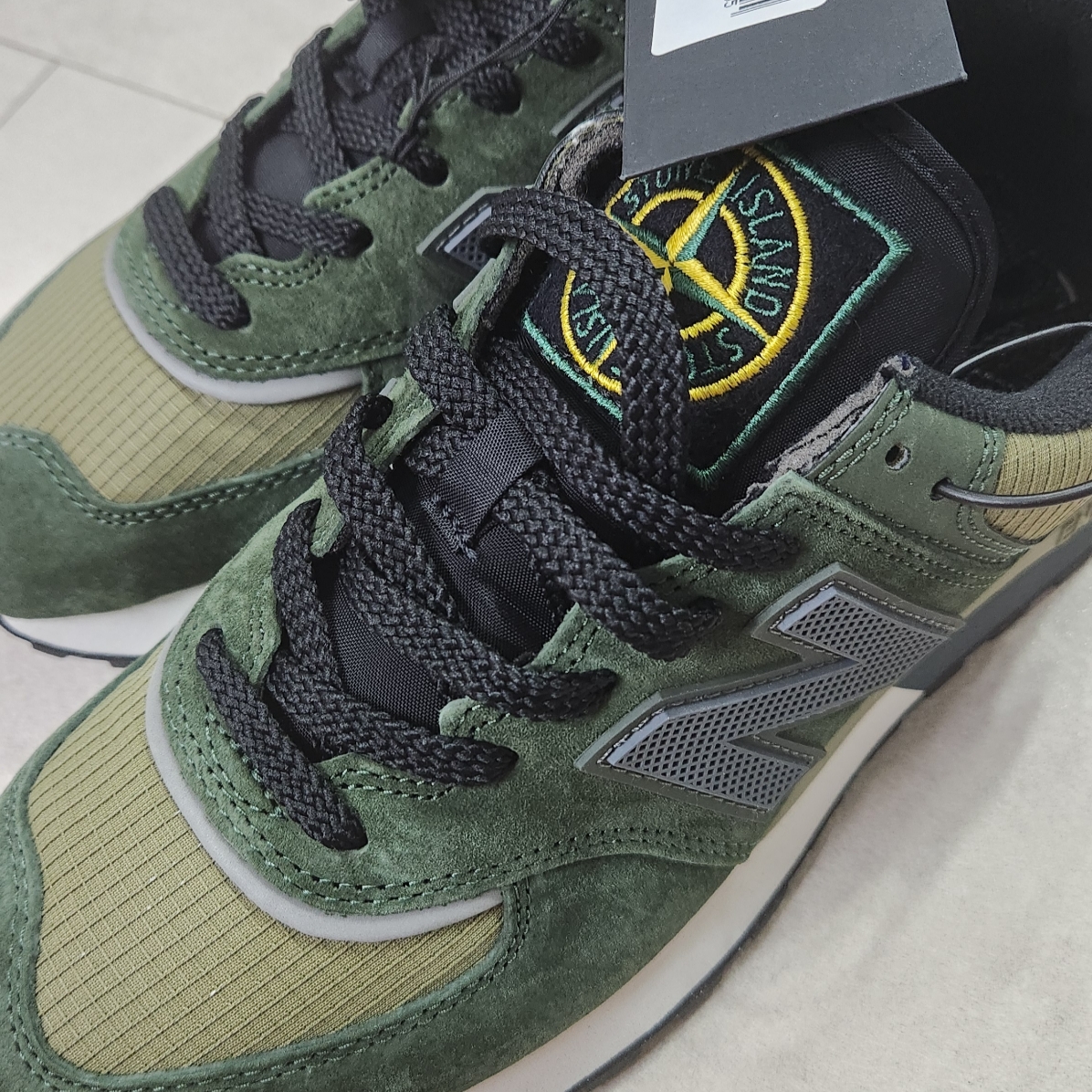 New Balance x Stone Island 574 Legacy Dark Green 착용 스타일