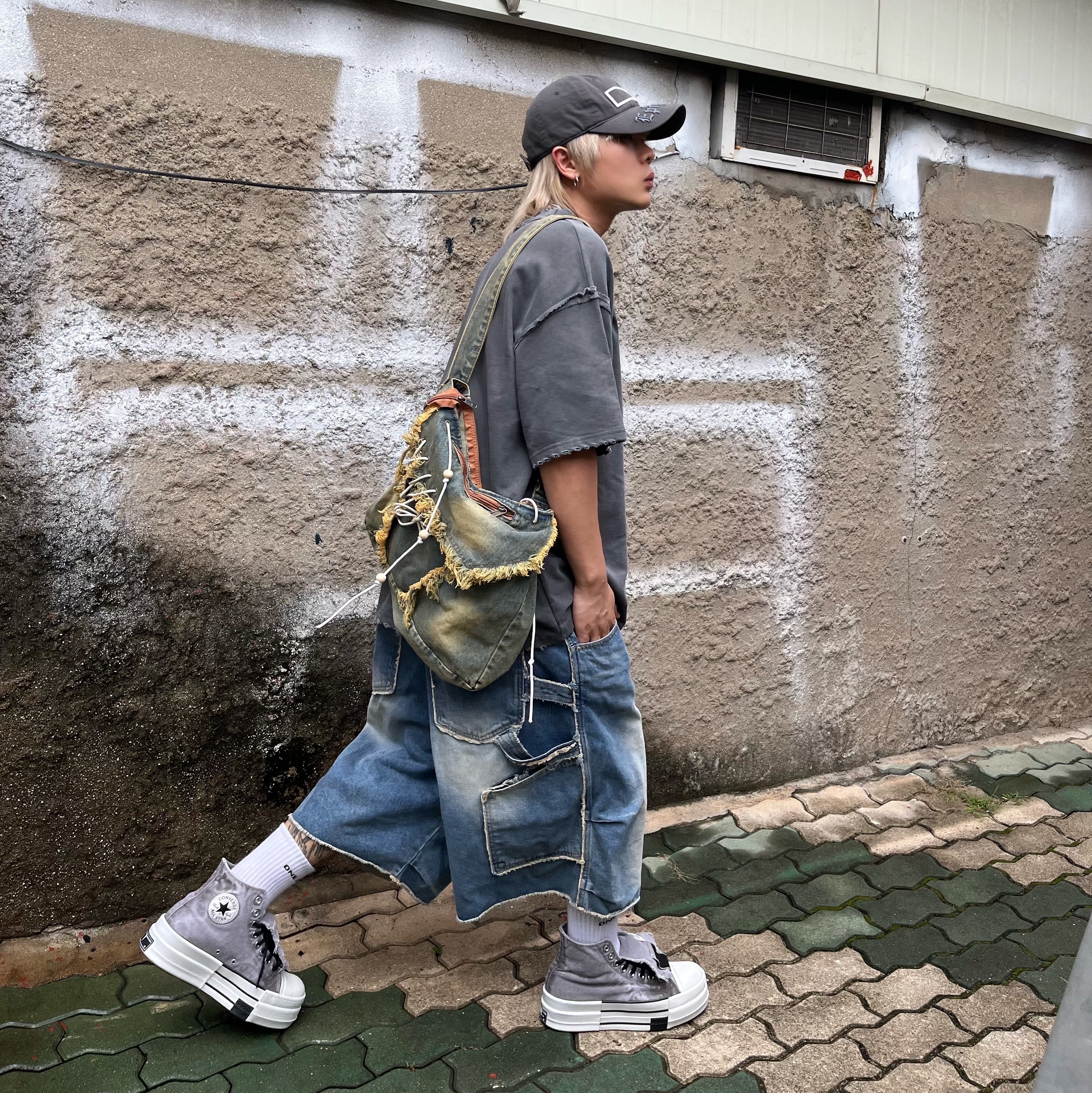 Converse x Drkshdw DBL Drkstar Overdye Chuck 70 Hi Concrete 착용 스타일 - 2