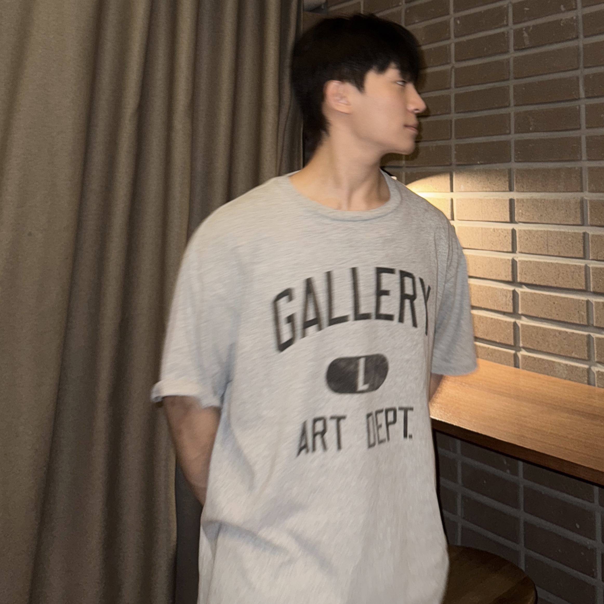 Gallery Dept. Art Dept T-Shirt Heather Grey 착용 스타일 - 1