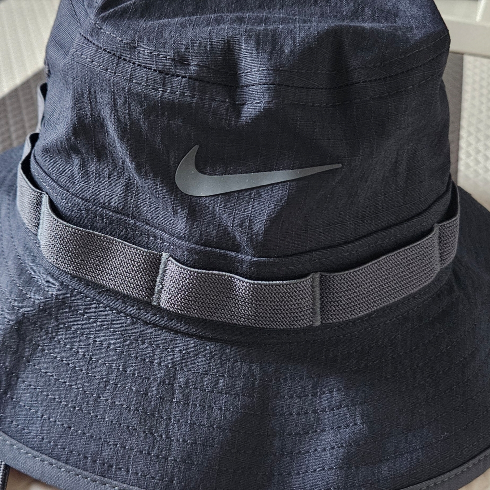 Nike Dri-Fit Apex Bucket Hat Black Anthracite 착용 스타일