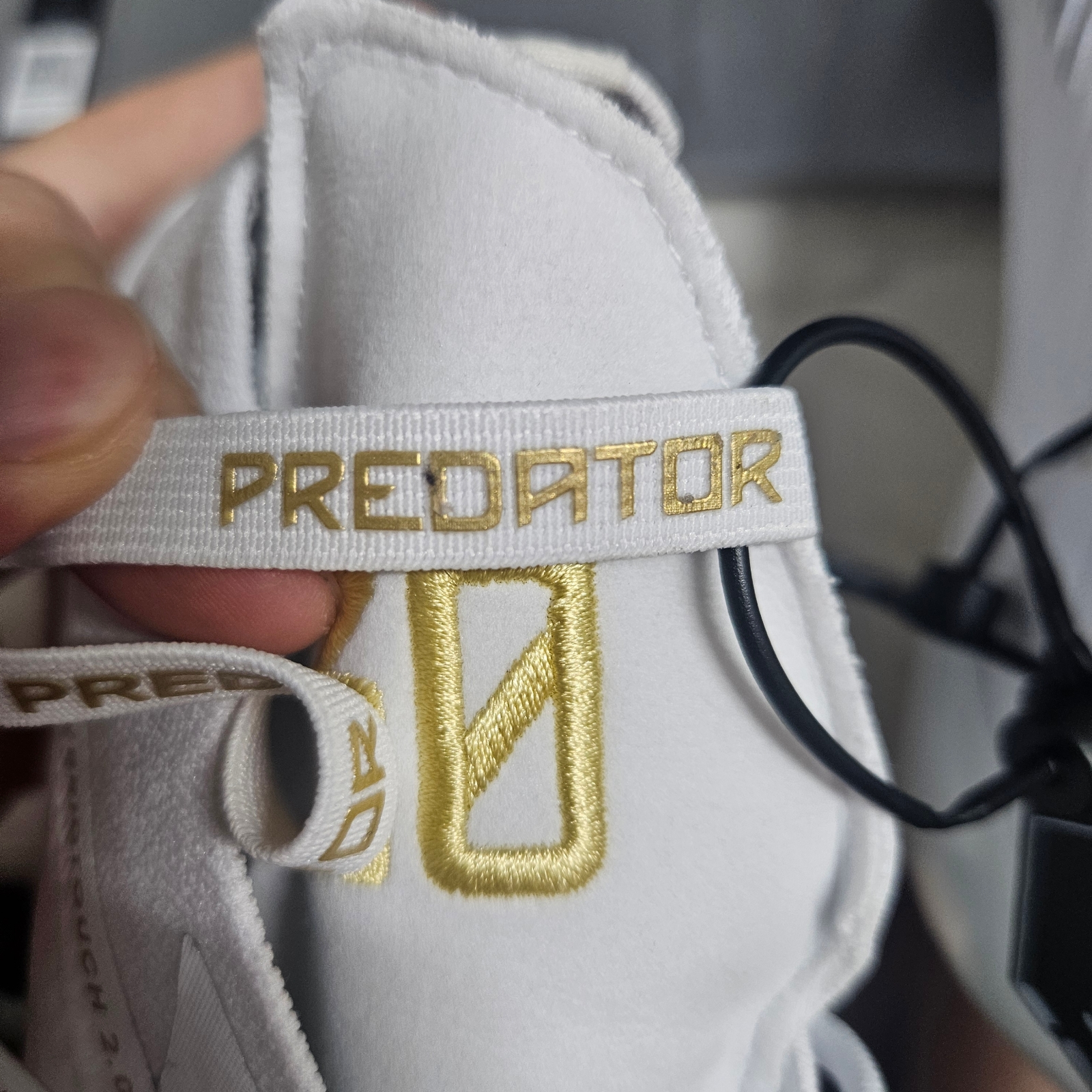 Adidas Predator Elite Foldover Tongue FG Cloud White Gold Metallic 착용 스타일 - 3