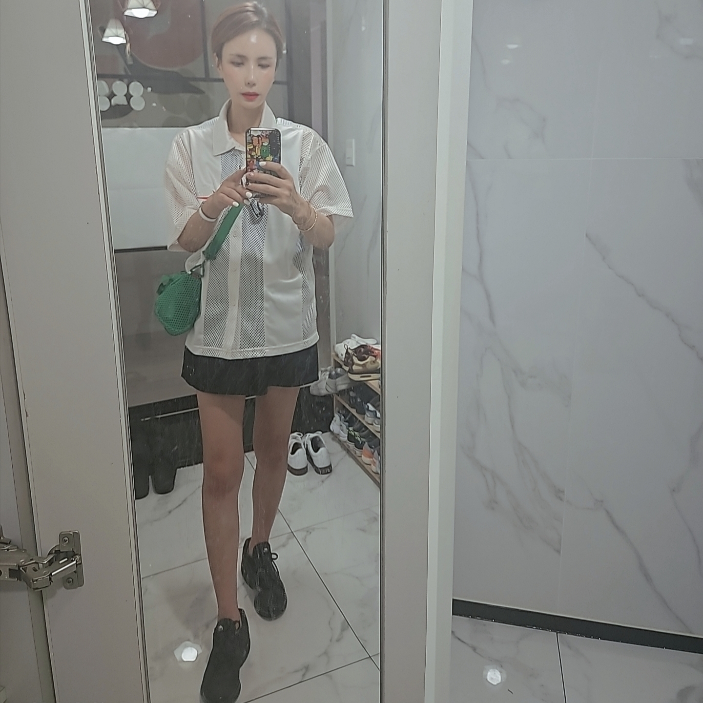 (W) Ganni Yellow Smiley Relaxed T-Shirt Bright White, Supreme Paris T-Shirt White - 24SS 착용 스타일 - 9