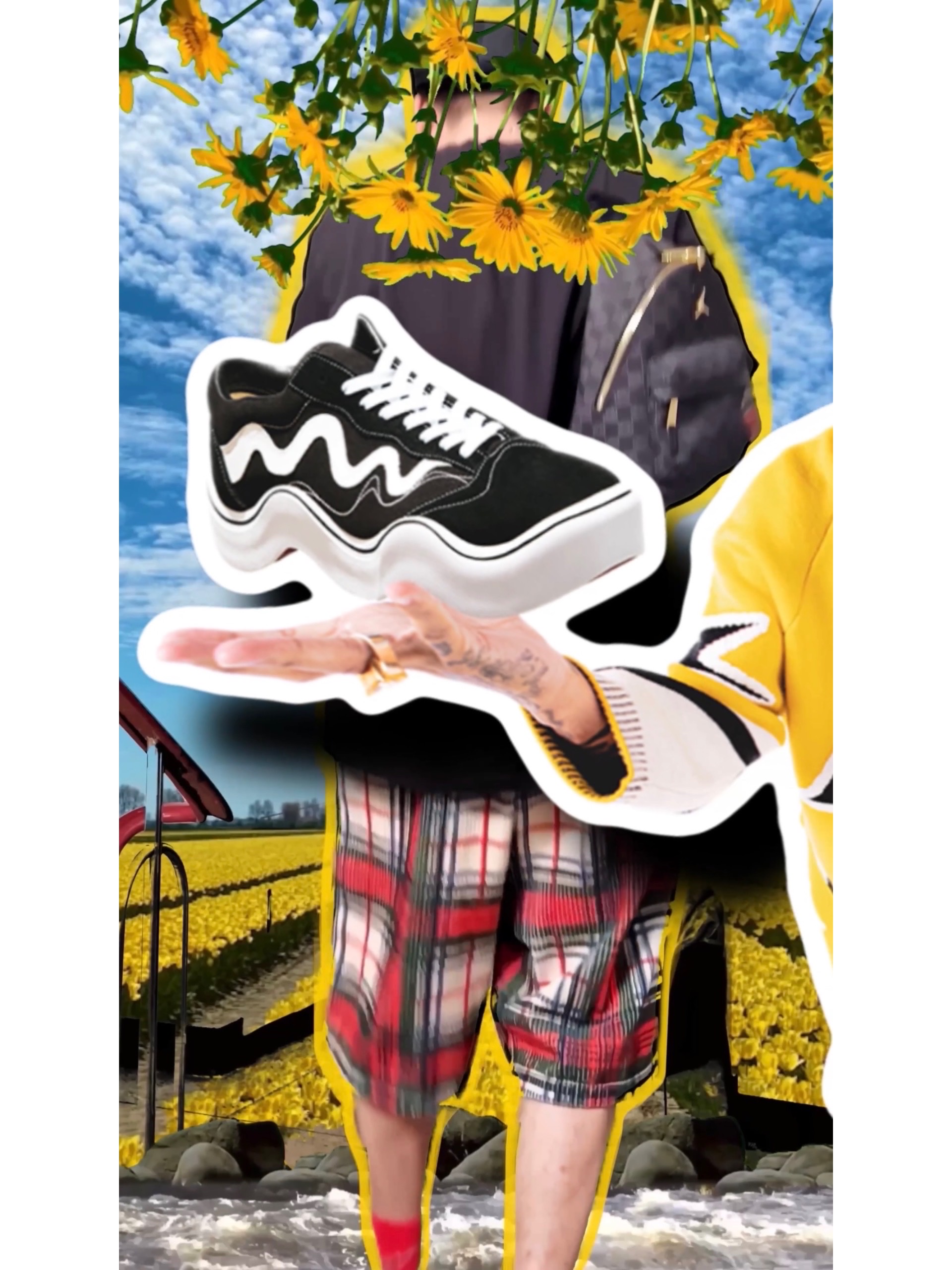 Supreme x Kangol Ventair Logo 504 Black - 22SS, Supreme x Burberry Box Logo T-Shirt Black - 22SS 착용 스타일 - 1